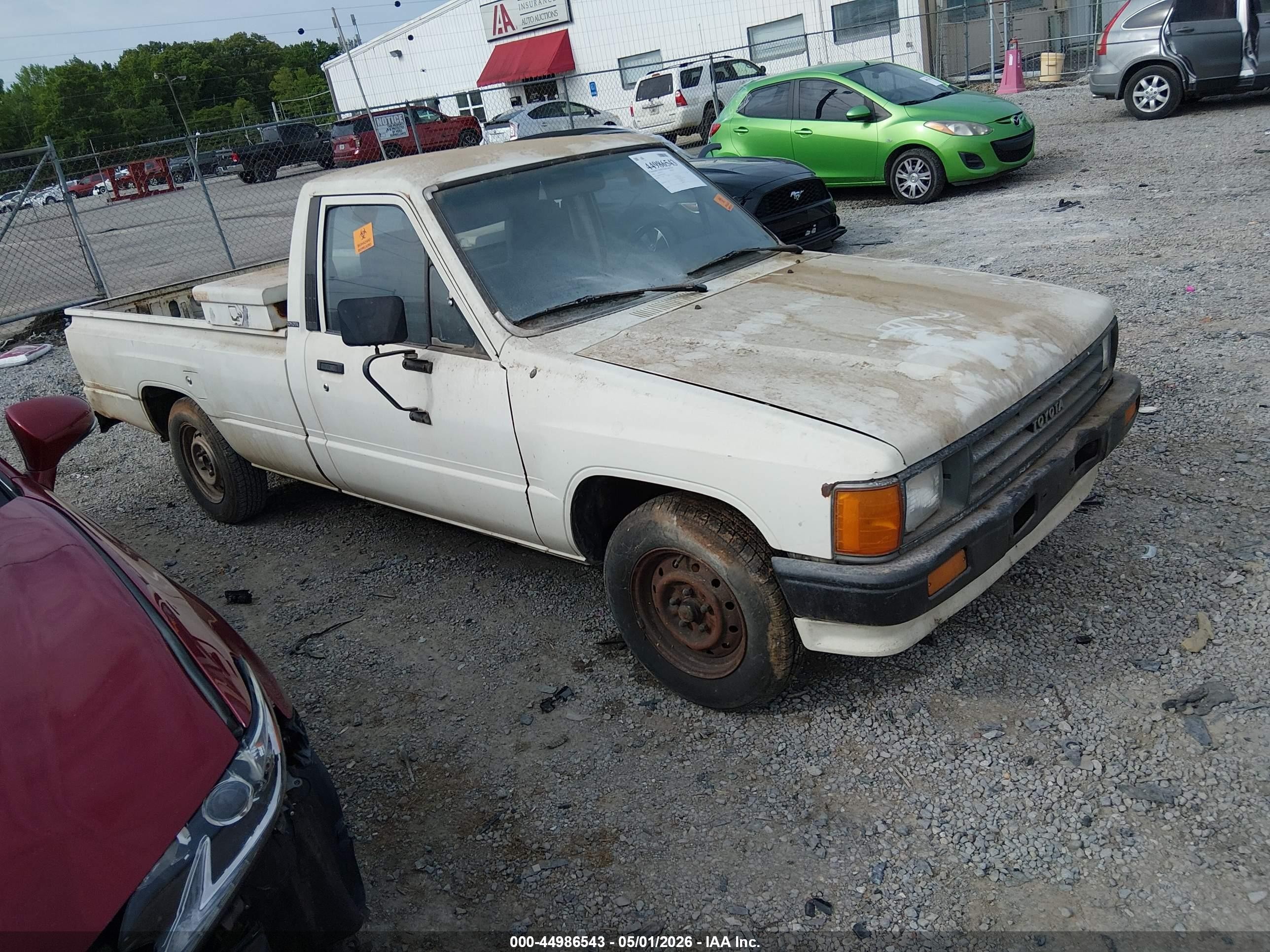 1987 Toyota Pickup 1/2 Ton Rn55 White vin: JT4RN55R5H7019949