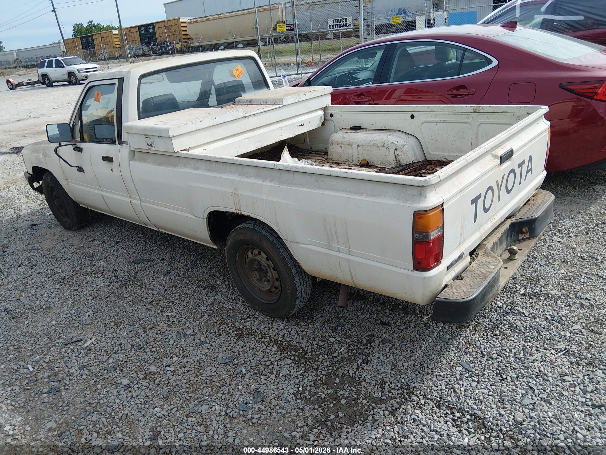 1987 Toyota Pickup 1/2 Ton Rn55 White vin: JT4RN55R5H7019949