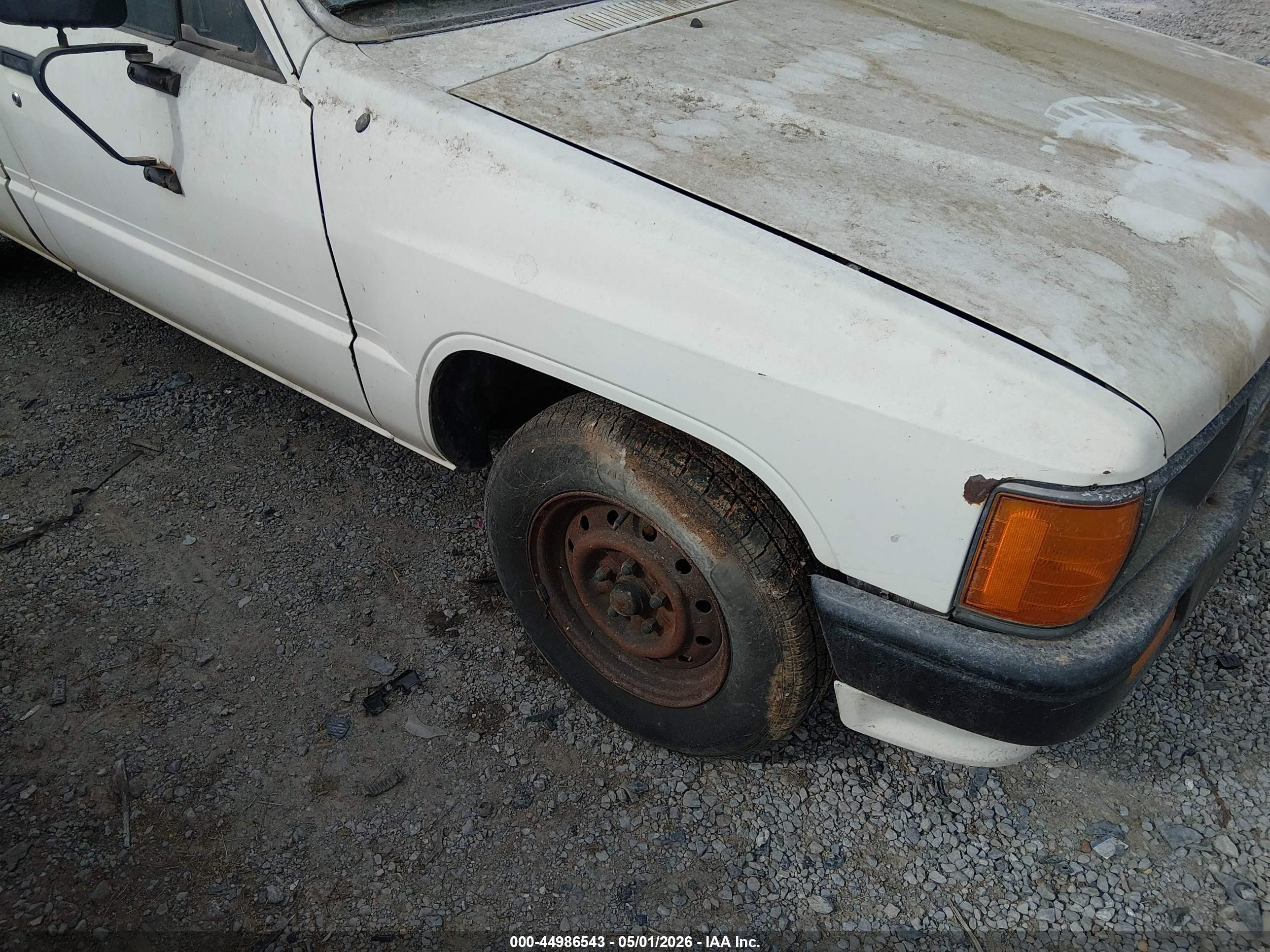 1987 Toyota Pickup 1/2 Ton Rn55 White vin: JT4RN55R5H7019949