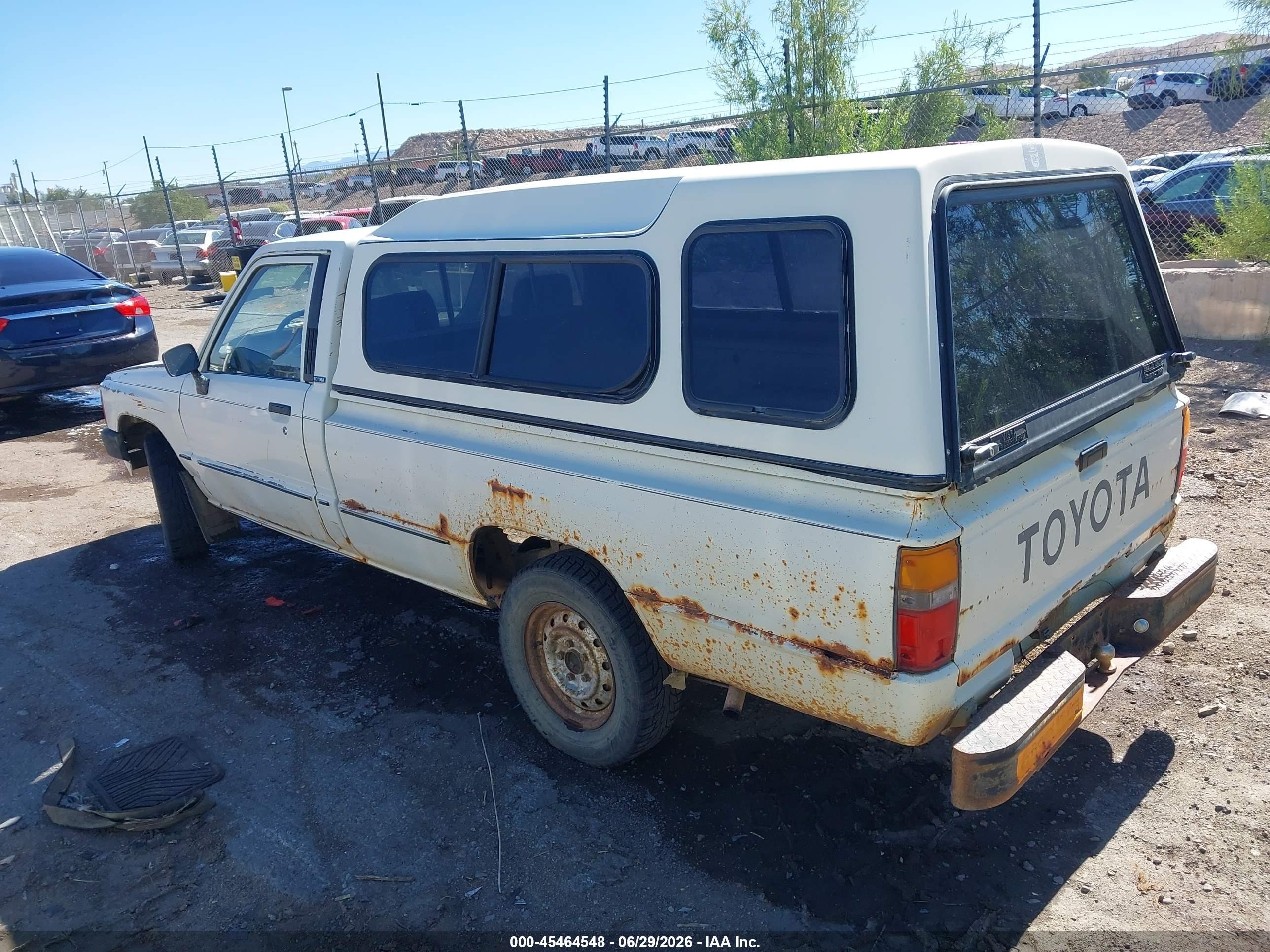 1986 Toyota Pickup 1/2 Ton Rn55 White vin: JT4RN55R6G0179507