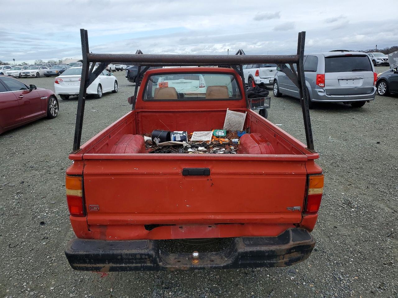 1986 Toyota Pickup 1/2 Ton Rn55 Red vin: JT4RN55RXG0223279