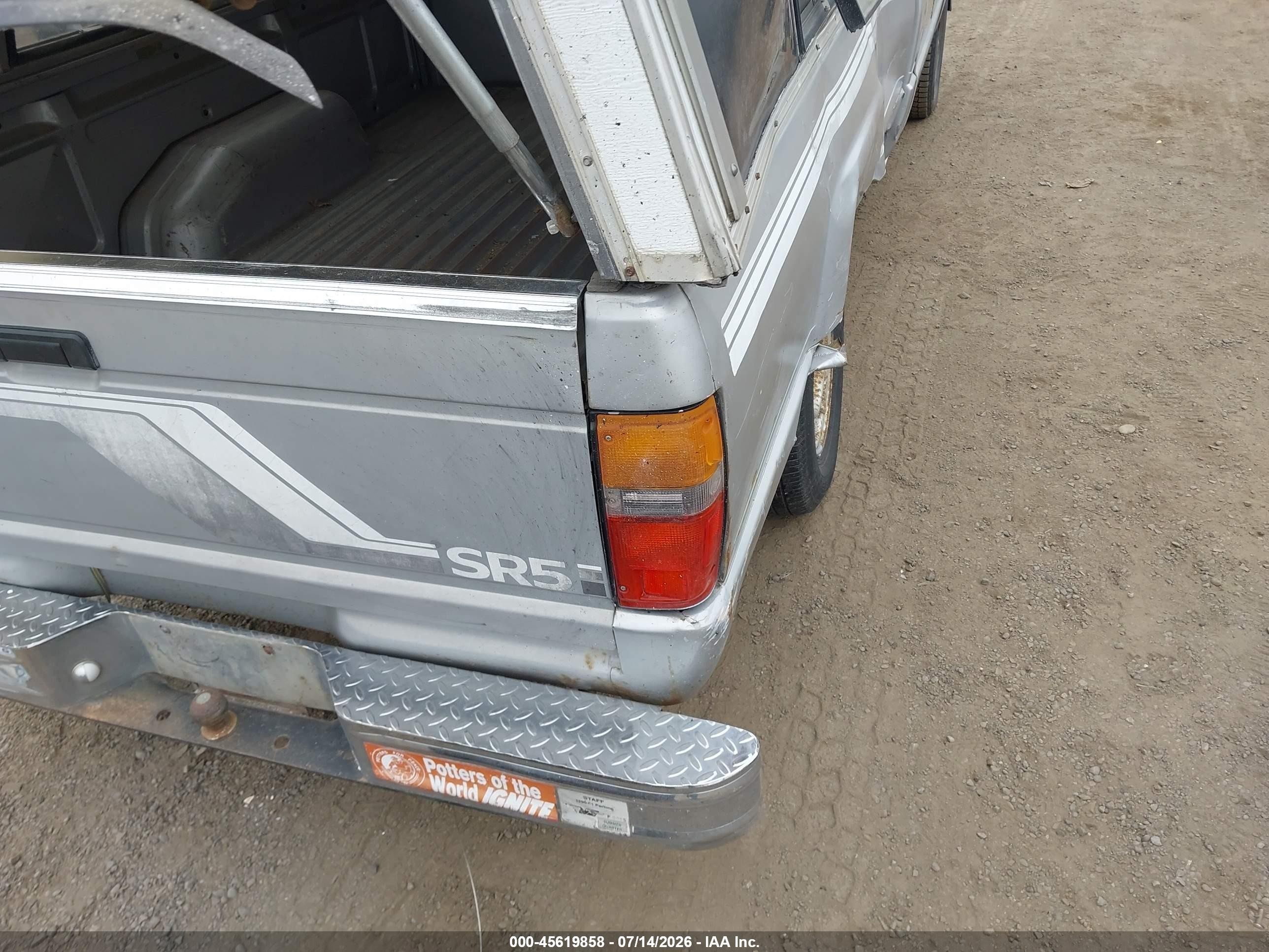 1984 Toyota Pickup 1/2 Ton Rn55 Sr5 Silver vin: JT4RN55S3E0034098