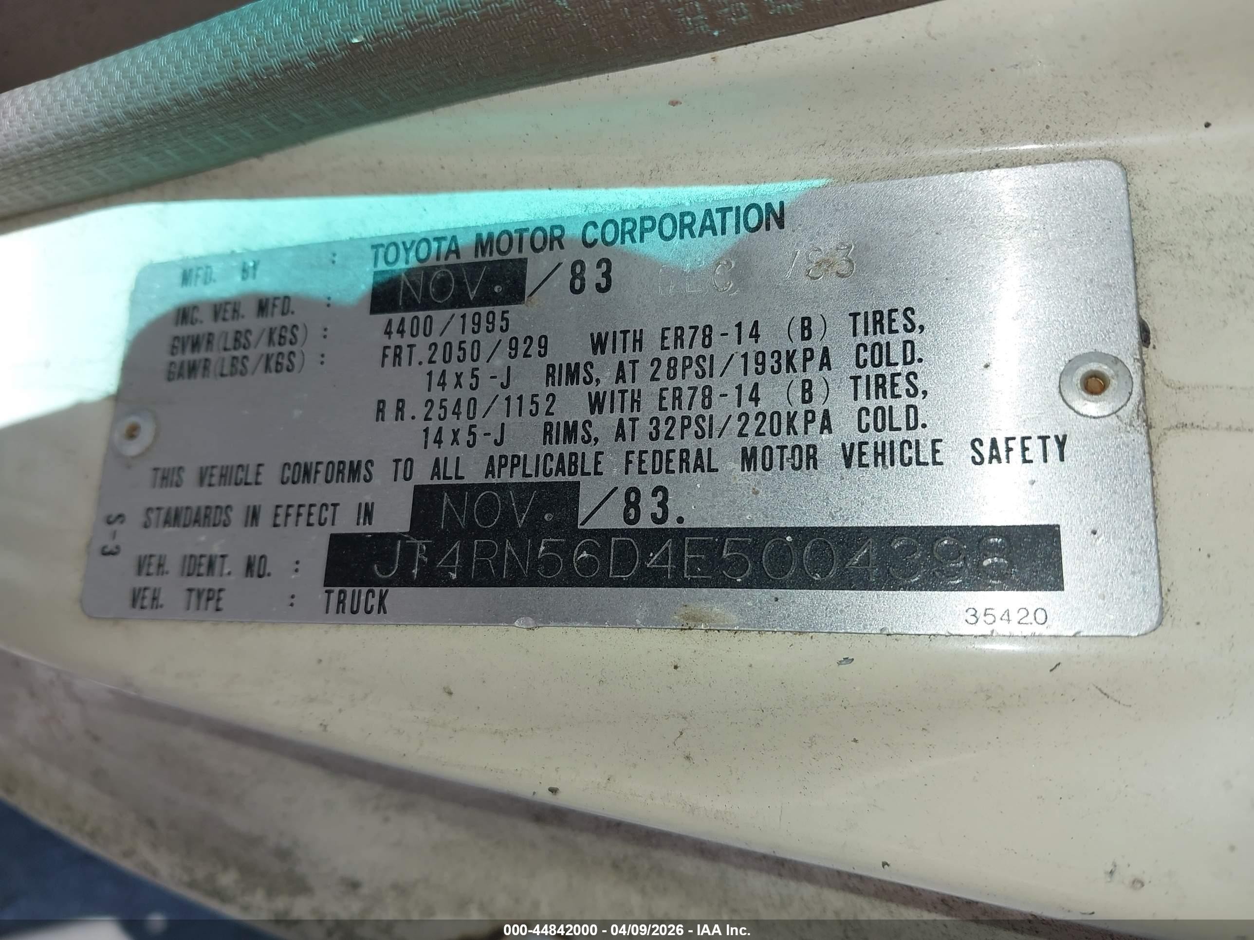 1984 Toyota Pickup Xtracab Rn56 Dlx Cream vin: JT4RN56D4E5004398