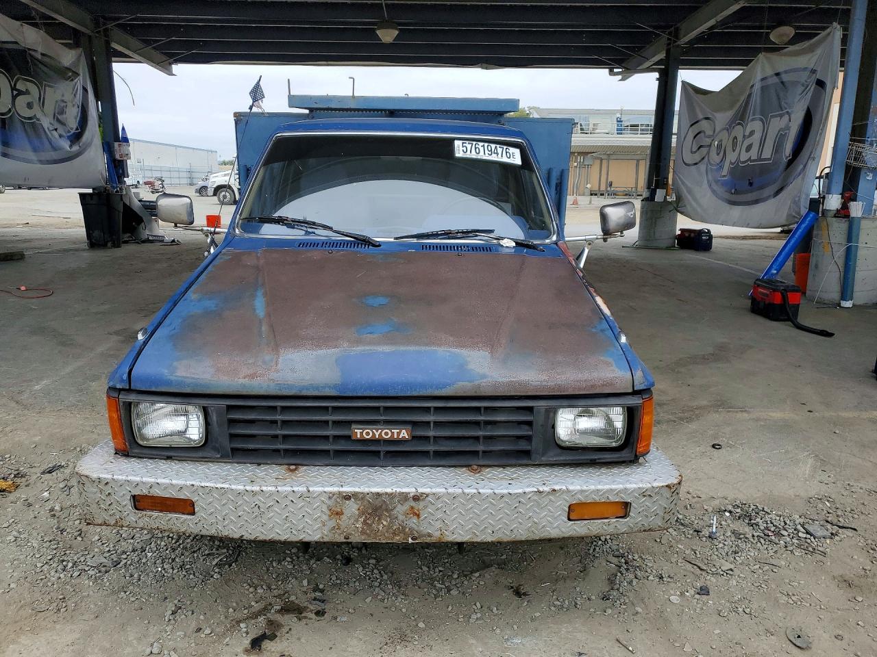 1984 Toyota Pickup Xtracab Rn56 Dlx Blue vin: JT4RN56D5E5009660