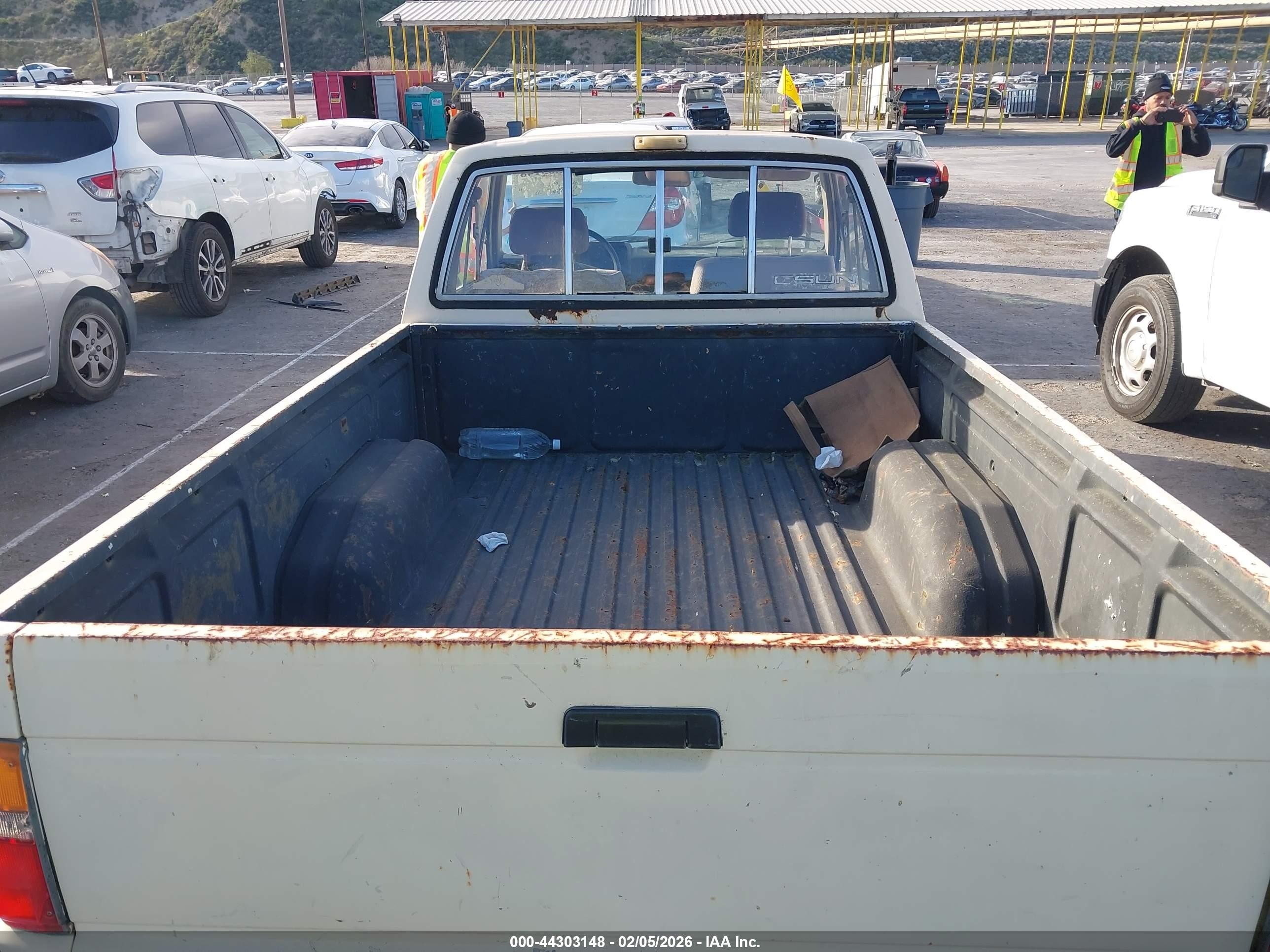 1984 Toyota Pickup Xtracab Rn56 Dlx White vin: JT4RN56D6E5014933