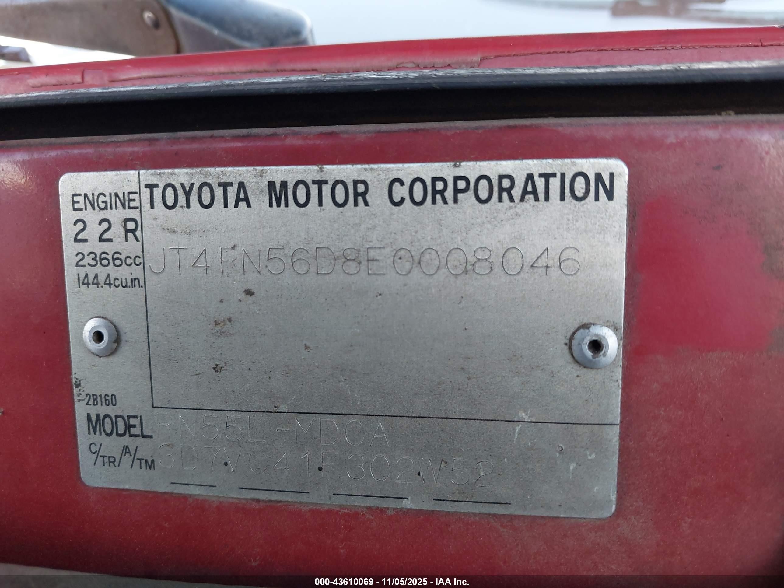 1984 Toyota Pickup Xtracab Rn56 Dlx Red vin: JT4RN56D8E0008046