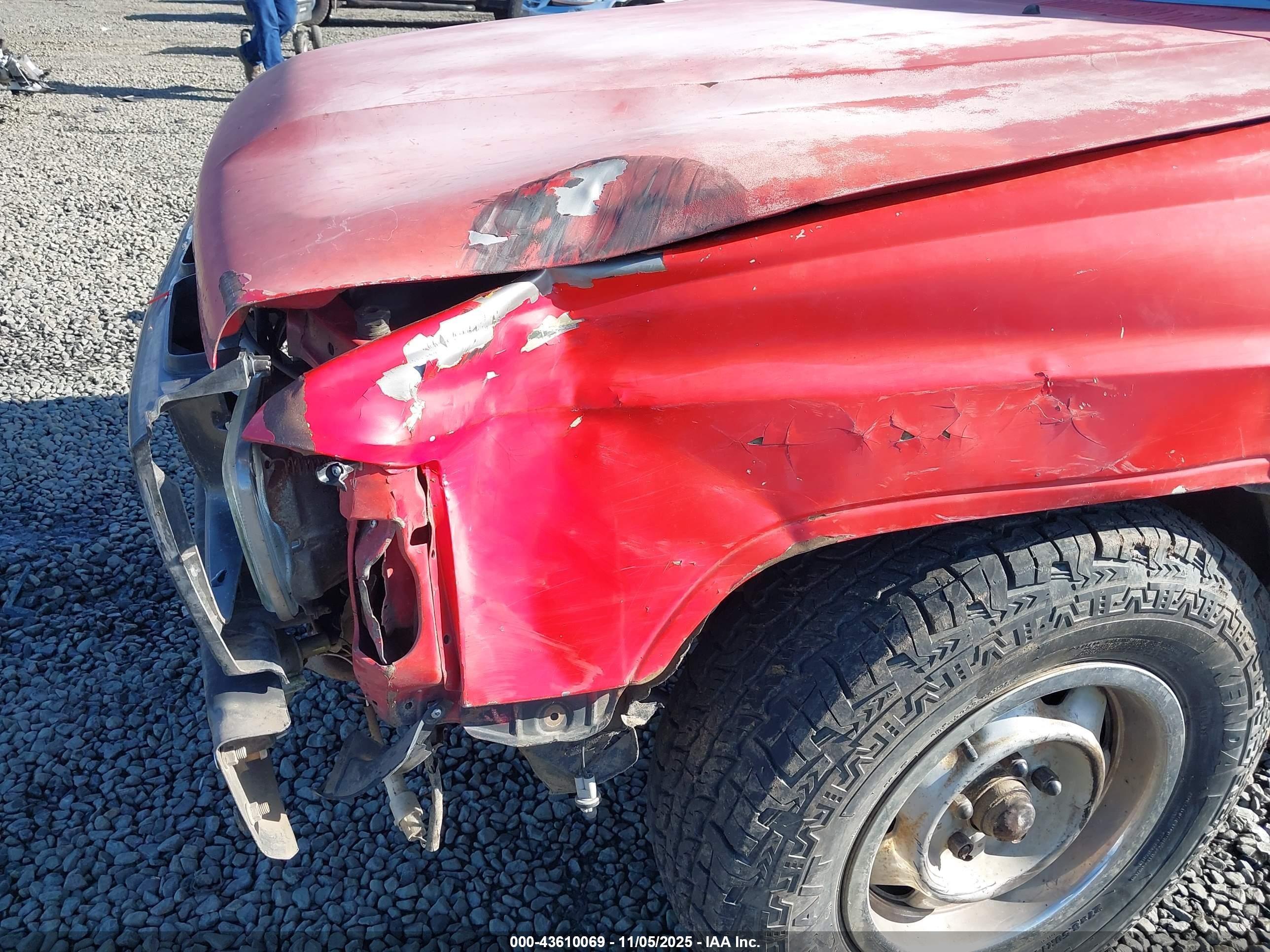 1984 Toyota Pickup Xtracab Rn56 Dlx Red vin: JT4RN56D8E0008046
