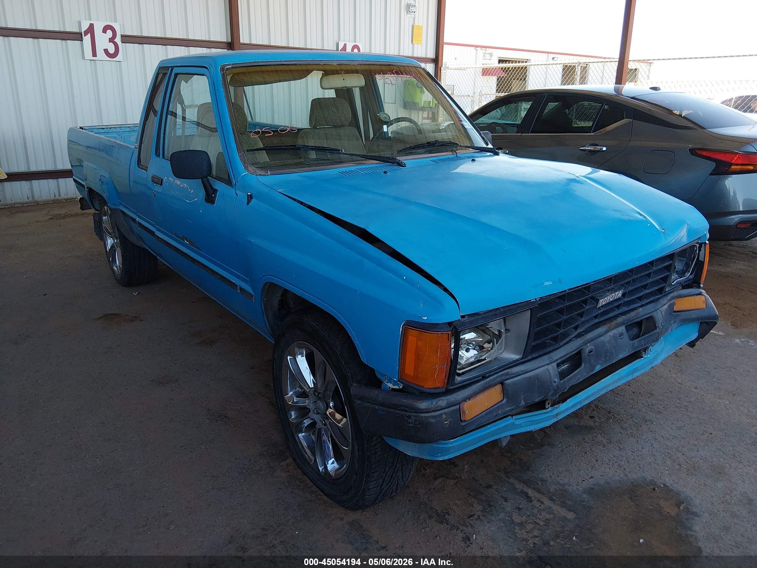 1985 Toyota Pickup Xtracab Rn56 Dlx Blue vin: JT4RN56DXF0113558