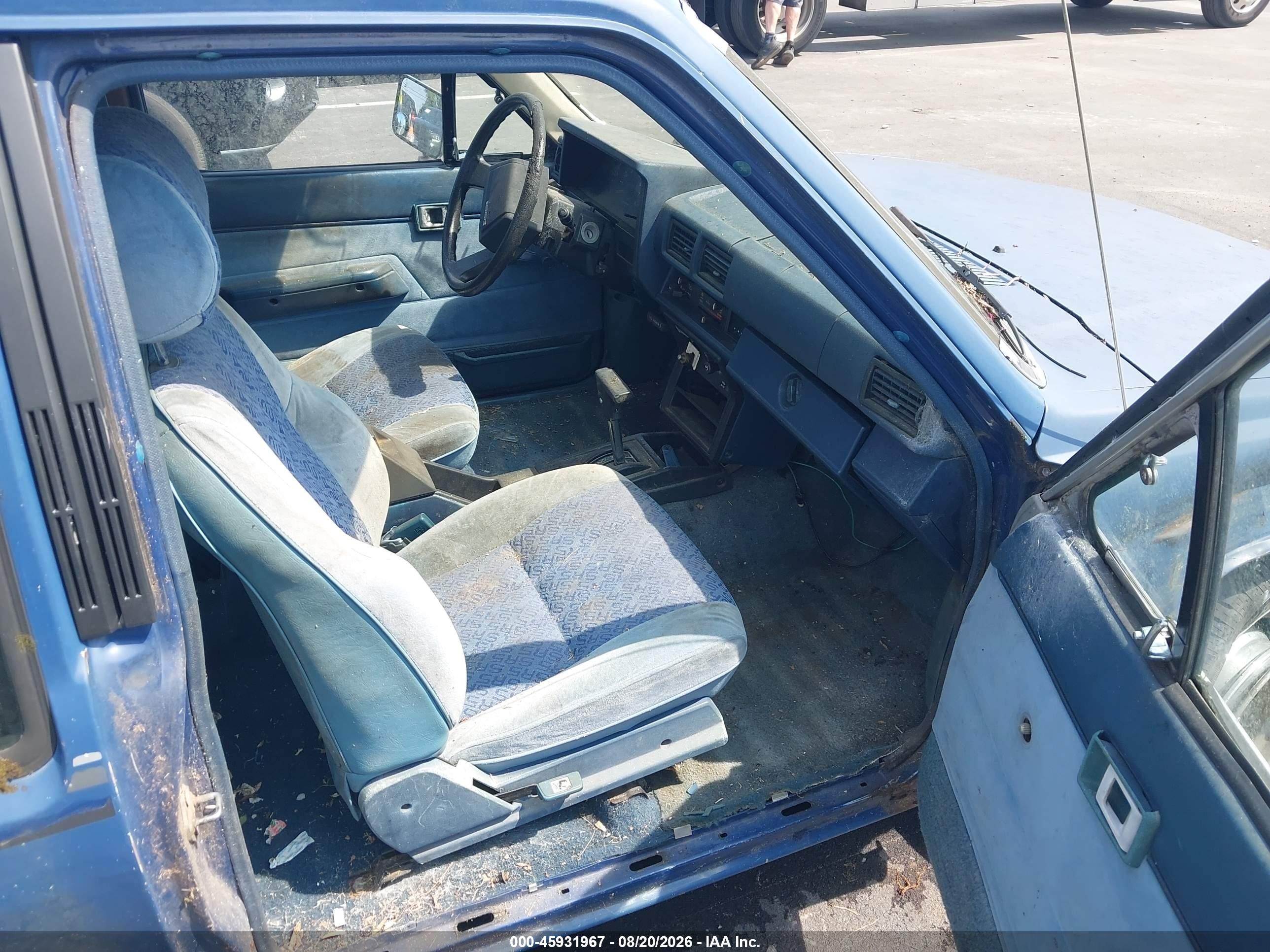 1985 Toyota Pickup Xtracab Rn56 Sr5 Blue vin: JT4RN56S2F0135357