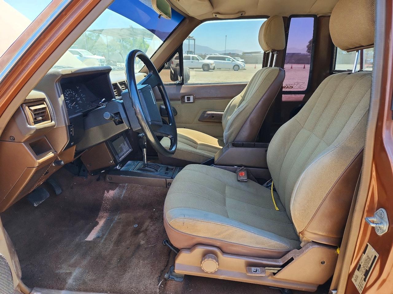 1986 Toyota Pickup Xtracab Rn56 Sr5 Brown vin: JT4RN56S3G7004690
