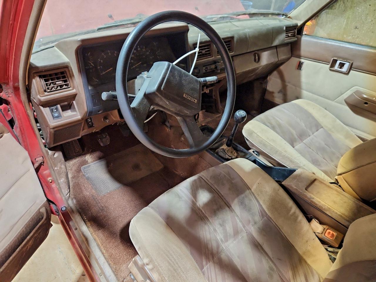 1984 Toyota Pickup Xtracab Rn56 Sr5 Red vin: JT4RN56S9E0067900