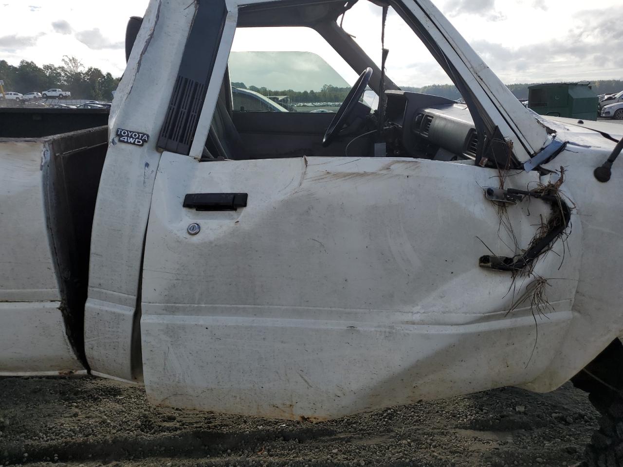 1984 Toyota Pickup Rn60 White vin: JT4RN60R7E5003191