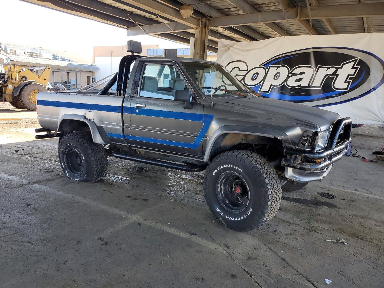 1988 Toyota Pickup Base Silver vin: JT4RN63A1J0226887