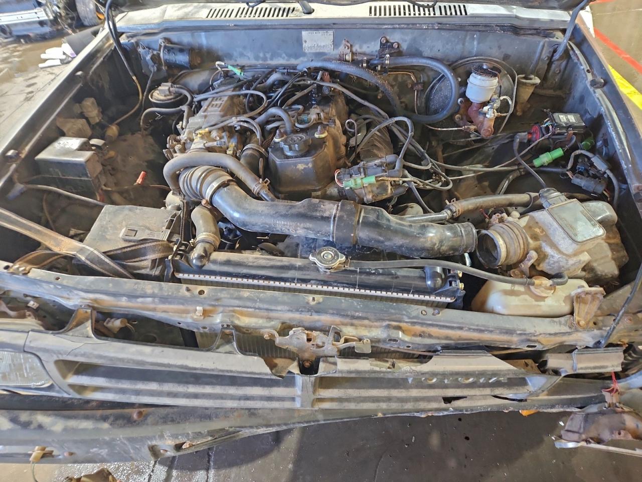 1988 Toyota Pickup Rn63 Std Two Tone vin: JT4RN63AXJ8001613