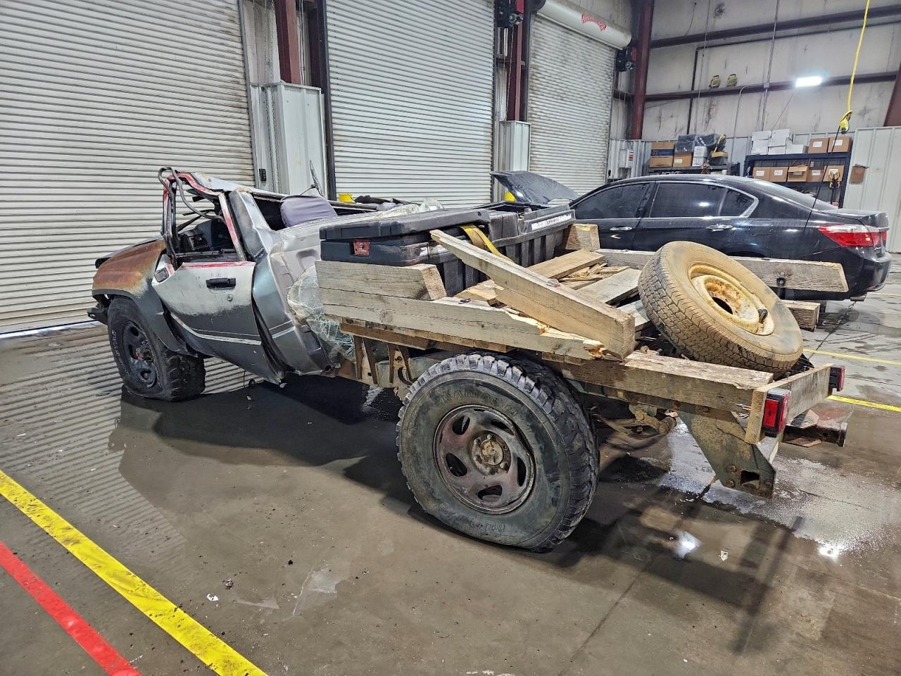 1988 Toyota Pickup Rn63 Std Two Tone vin: JT4RN63AXJ8001613