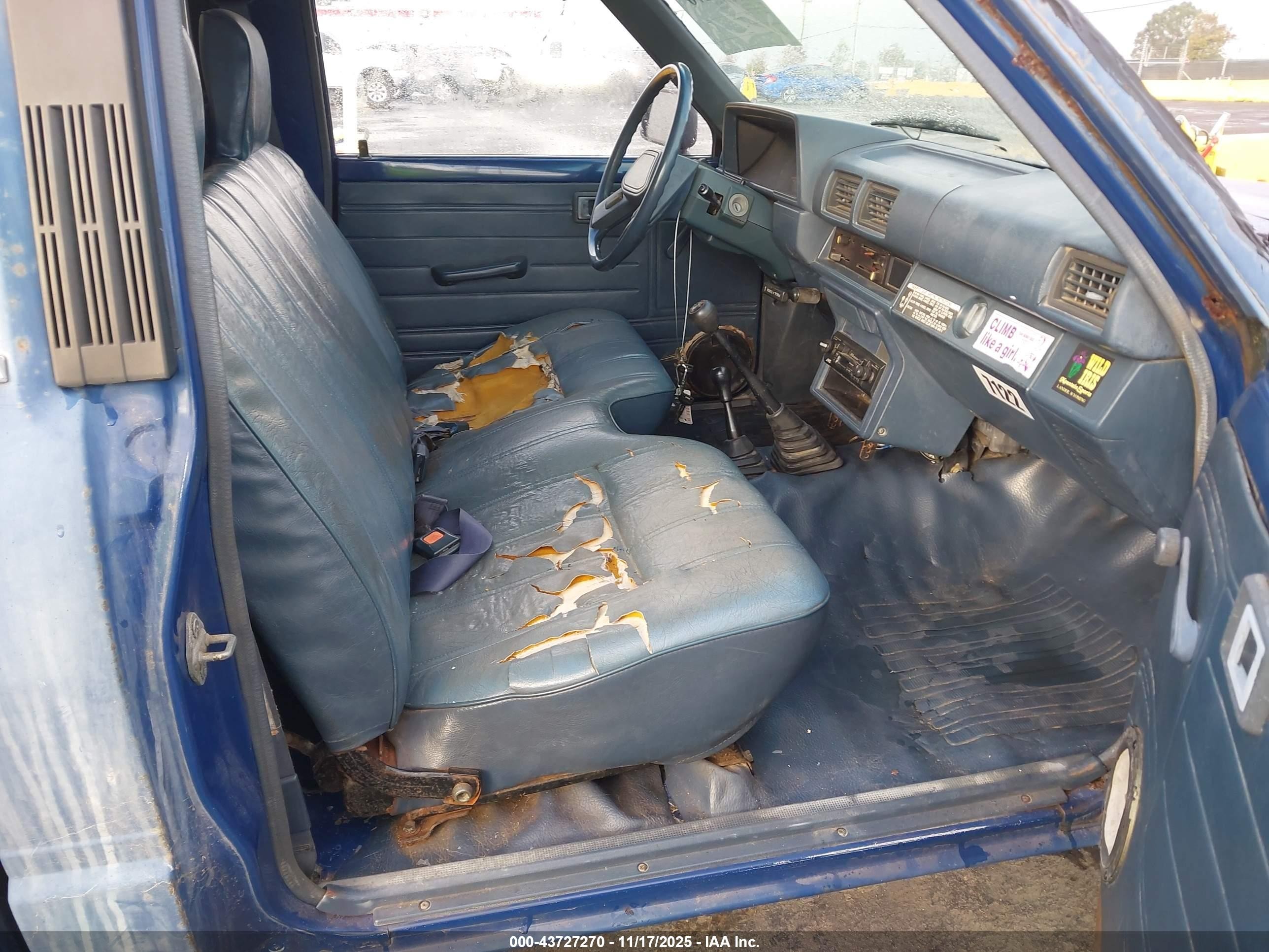 1987 Toyota Pickup Rn63 Std Blue vin: JT4RN63R2H0102014