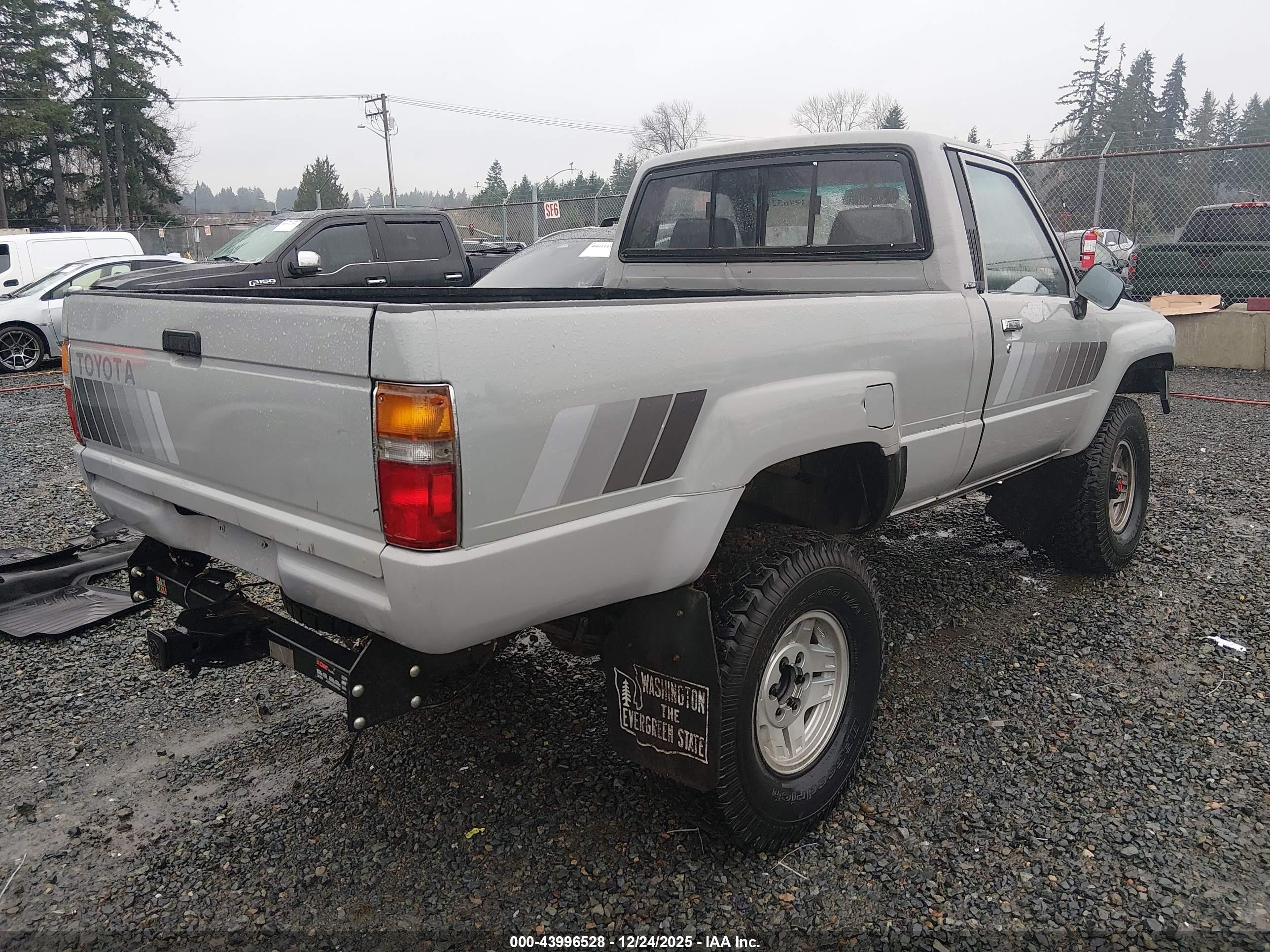 1987 Toyota Pickup Rn63 Std Gray vin: JT4RN63R7H0156330