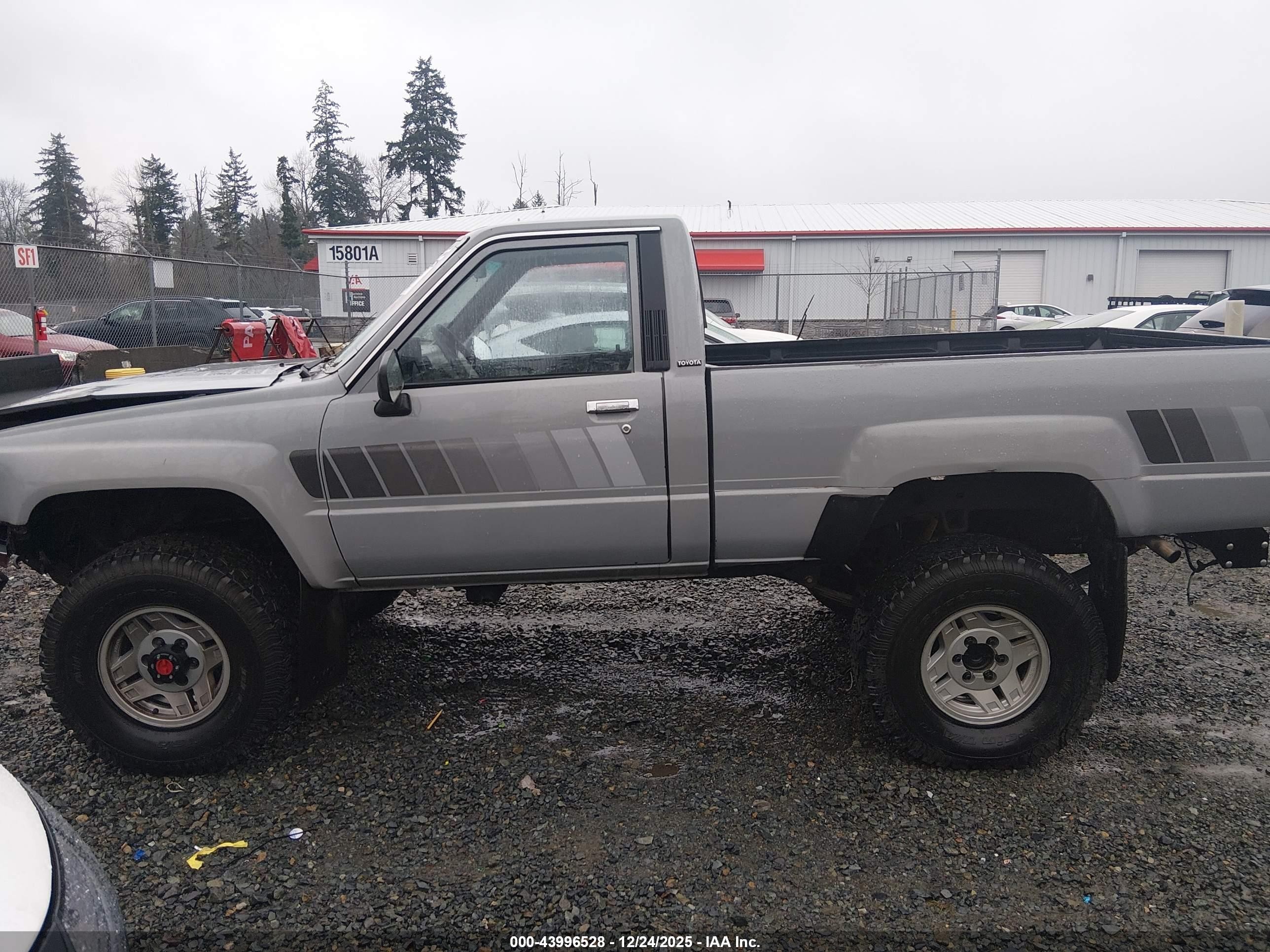 1987 Toyota Pickup Rn63 Std Gray vin: JT4RN63R7H0156330