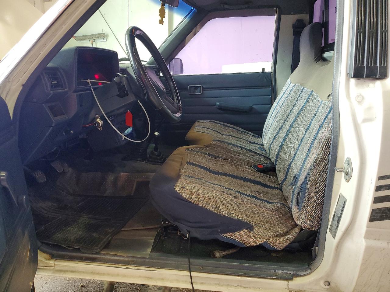 1987 Toyota Pickup Base Белый vin: JT4RN63R8H0178188