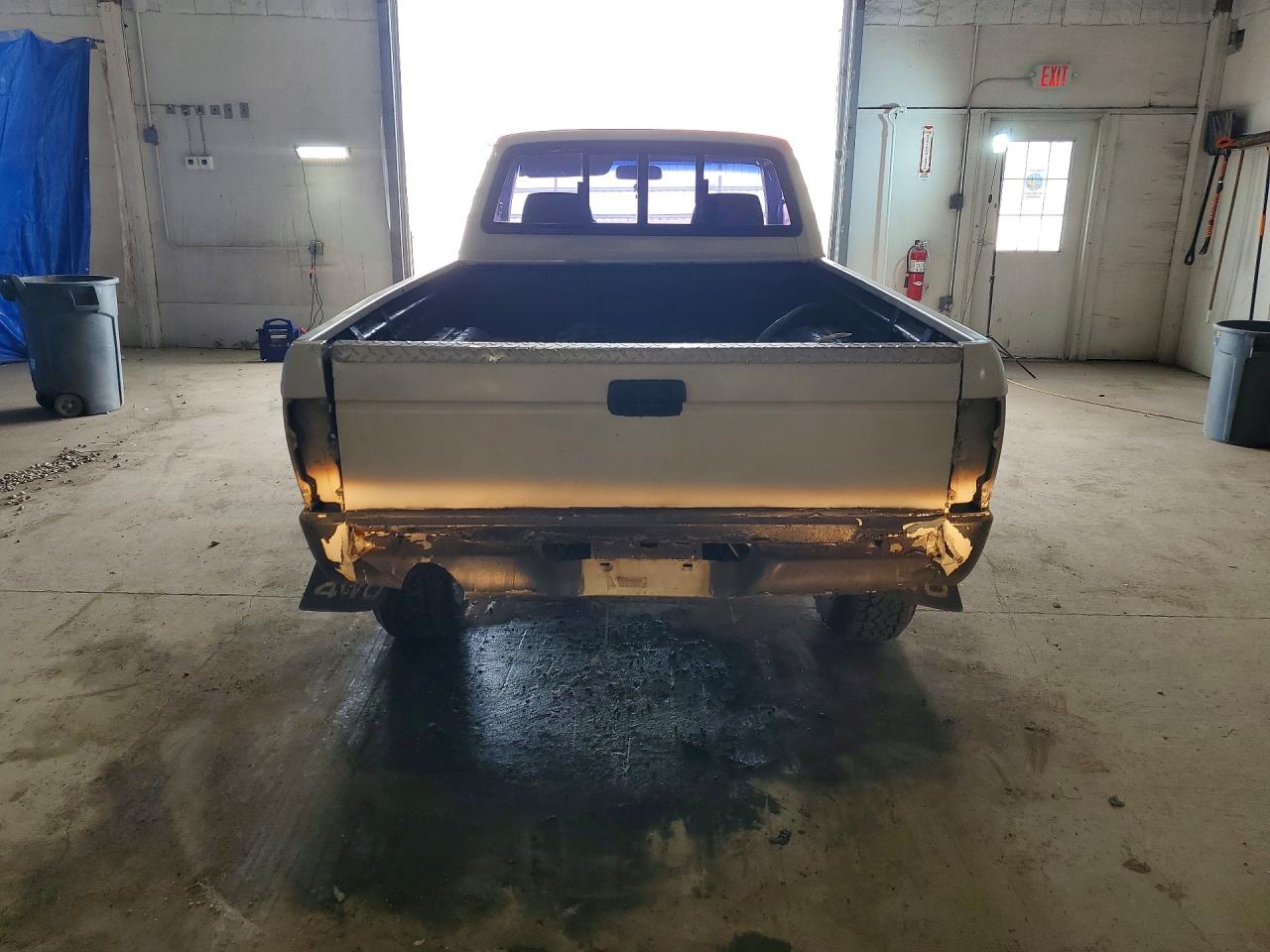 1987 Toyota Pickup Base Белый vin: JT4RN63R8H0178188
