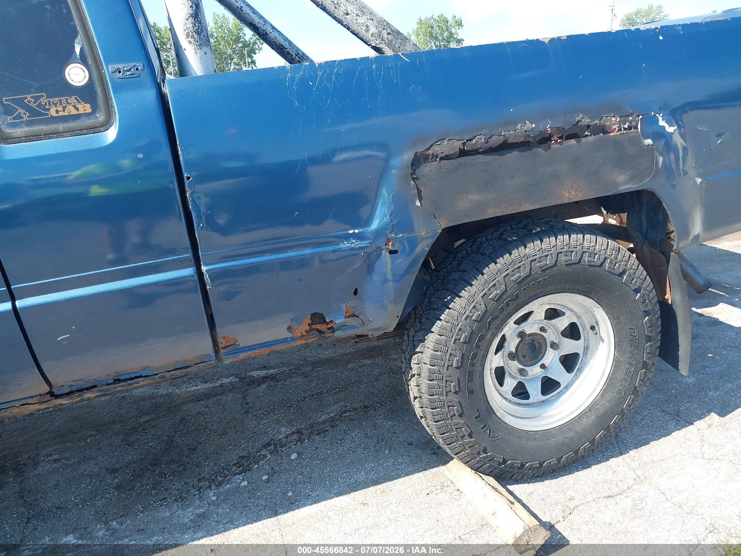 1985 Toyota Pickup Xtracab Rn66 Dlx Blue vin: JT4RN66D2F5085313