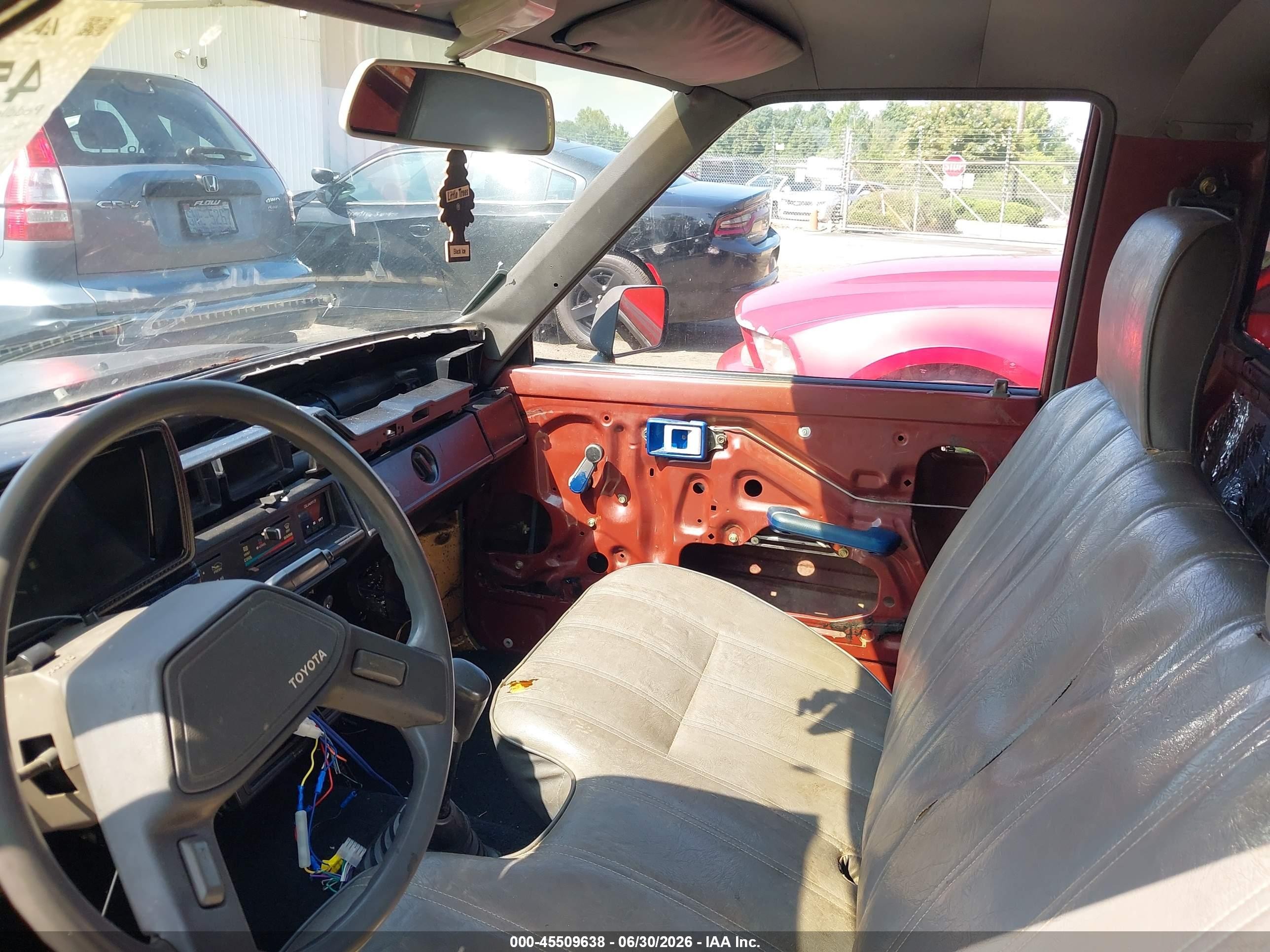 1987 Toyota Pickup Xtracab Rn67 Dlx Black vin: JT4RN67D5H5073495