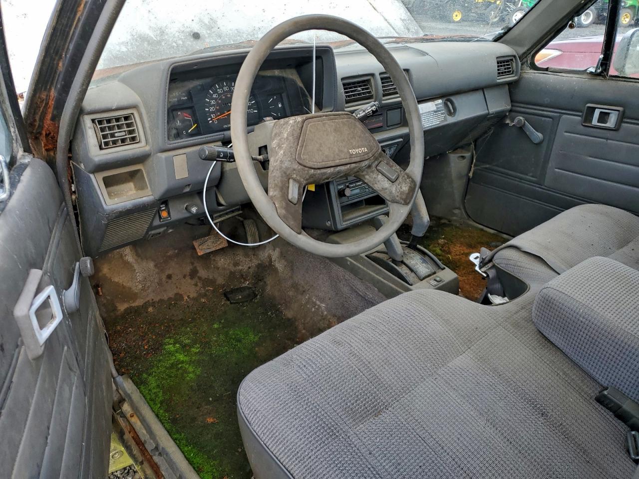 1987 Toyota Pickup Xtracab Rn67 Dlx Gray vin: JT4RN67P4H5055676