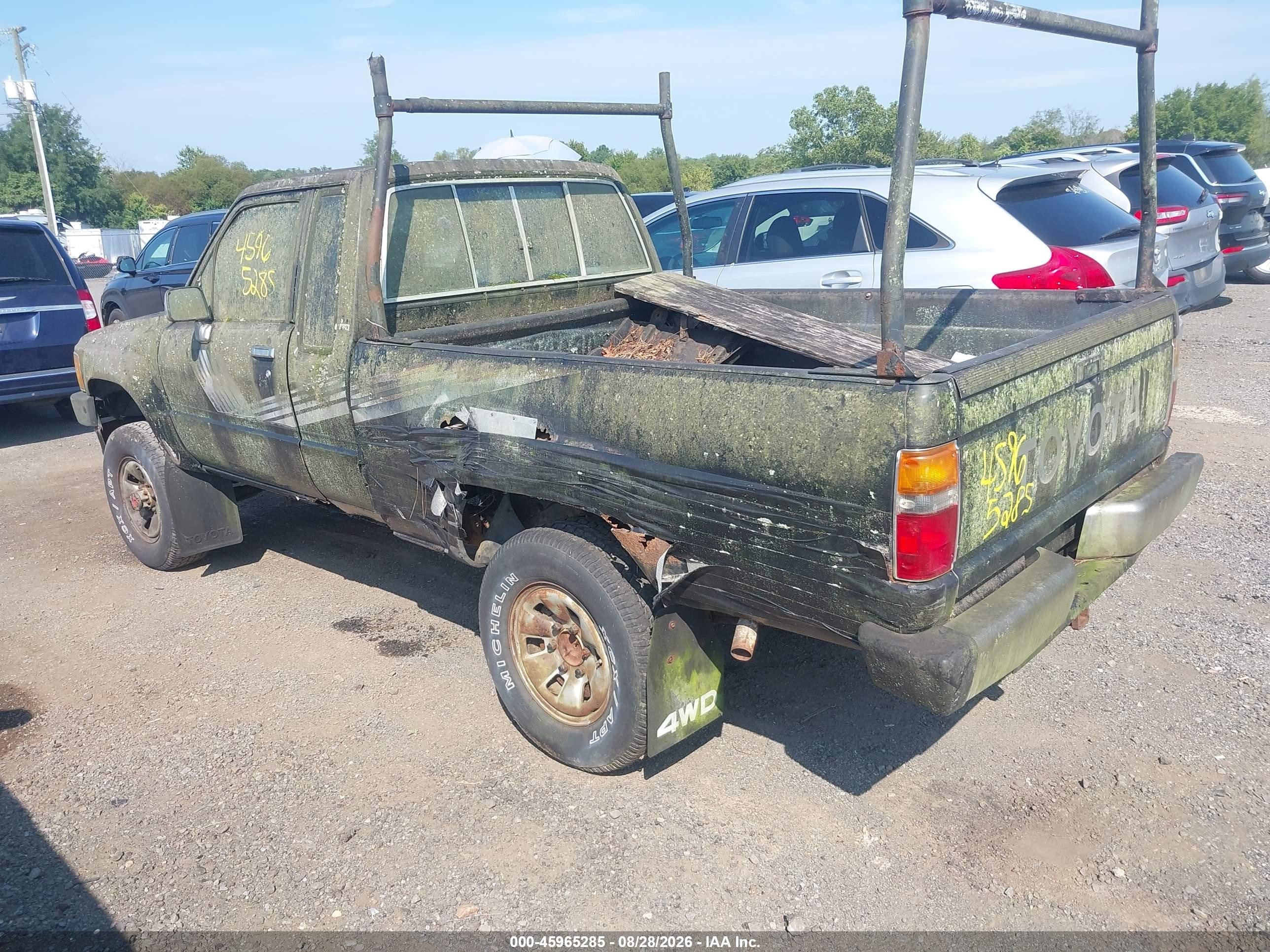 1987 Toyota Pickup Xtracab Rn67 Dlx Black vin: JT4RN67P6H5085441