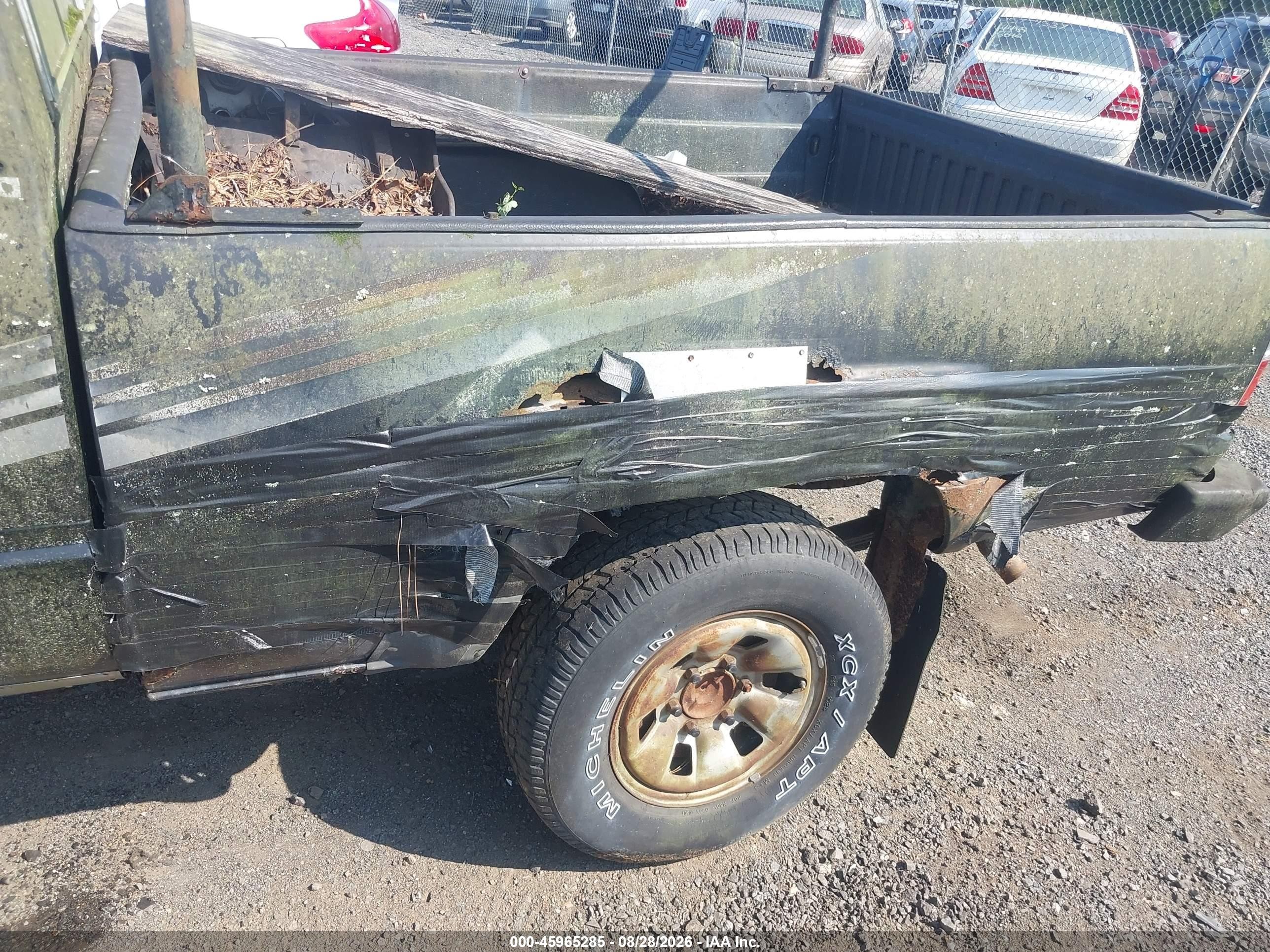 1987 Toyota Pickup Xtracab Rn67 Dlx Black vin: JT4RN67P6H5085441