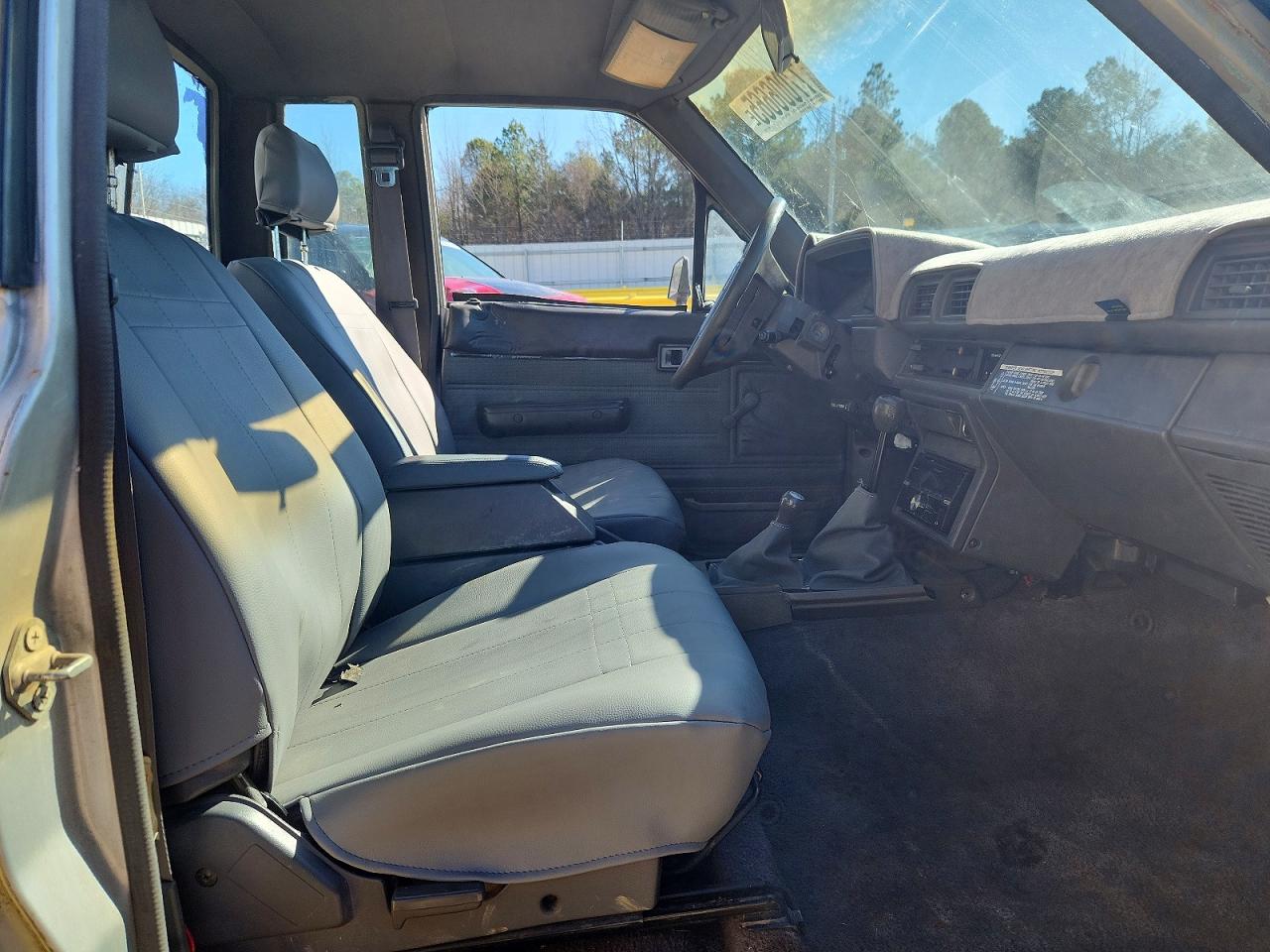 1987 Toyota Pickup Sr5 Gray vin: JT4RN67S2H5071928