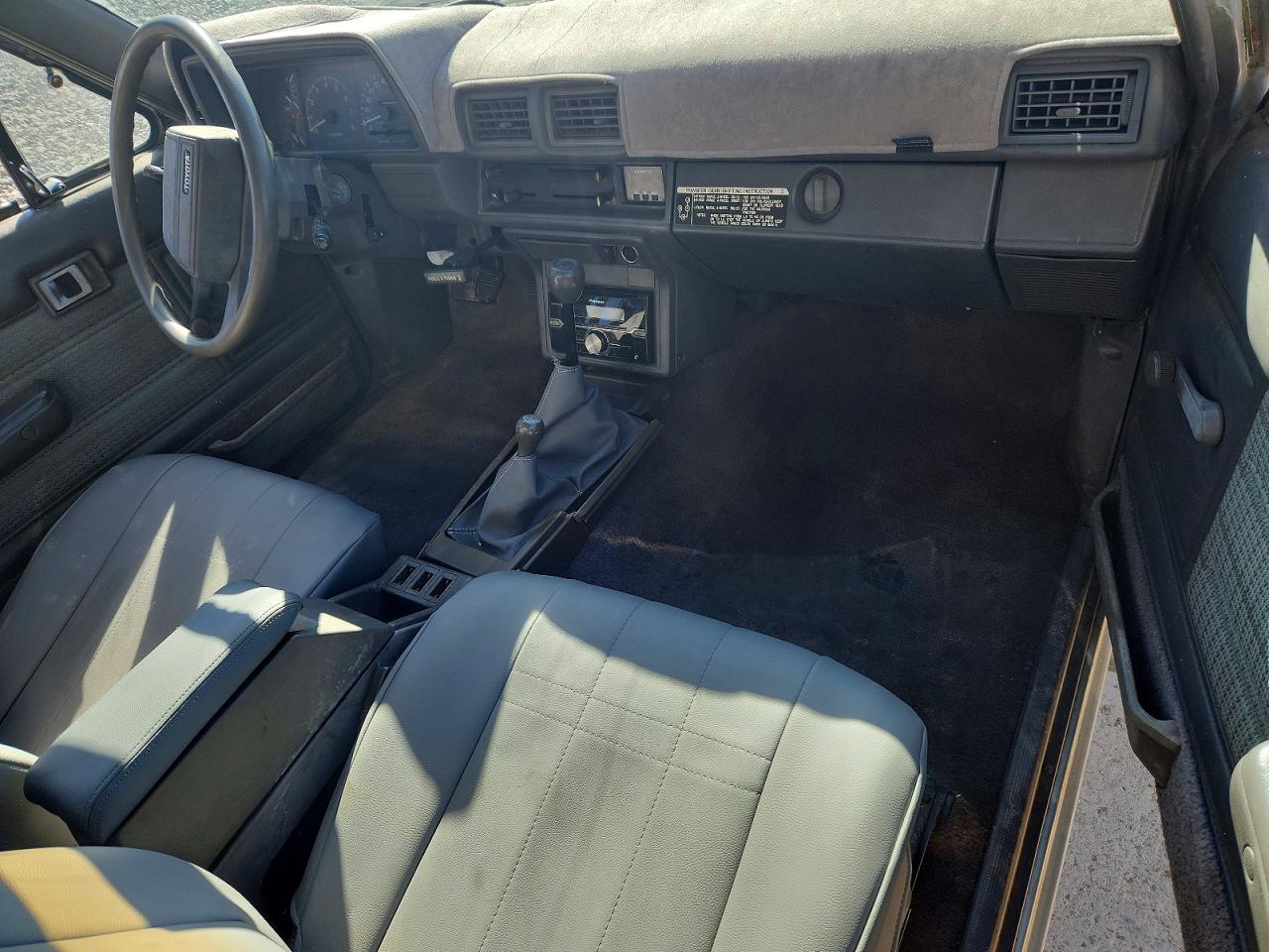 1987 Toyota Pickup Sr5 Gray vin: JT4RN67S2H5071928