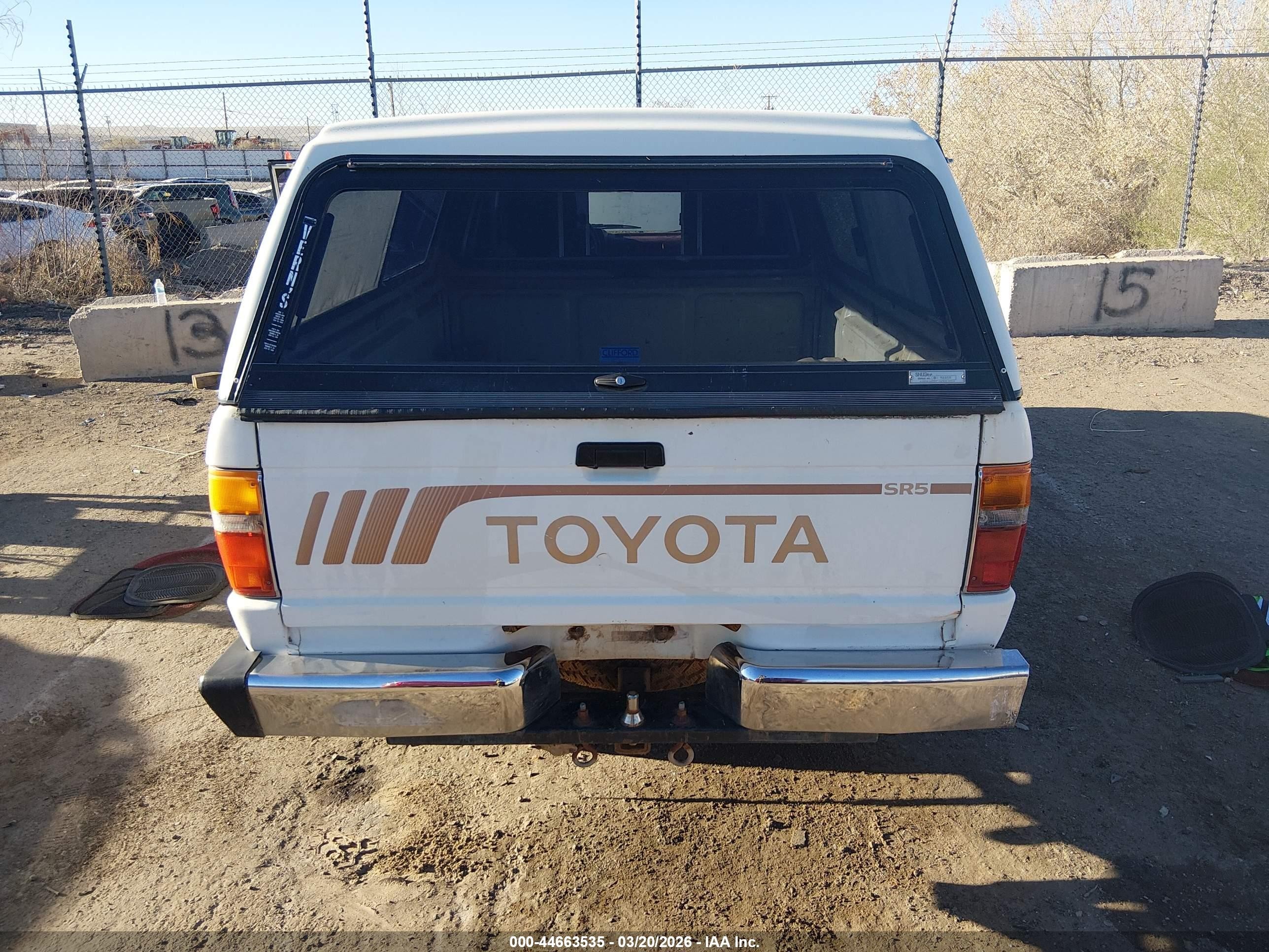 1988 Toyota Pickup Xtracab Rn67 Sr5 White vin: JT4RN67S5J5090964