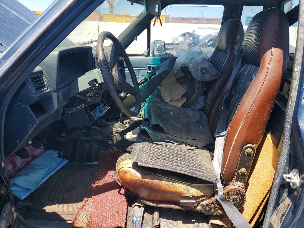 1988 Toyota Pickup Xtracab Rn70 Dlx Blue vin: JT4RN70D0J0057451