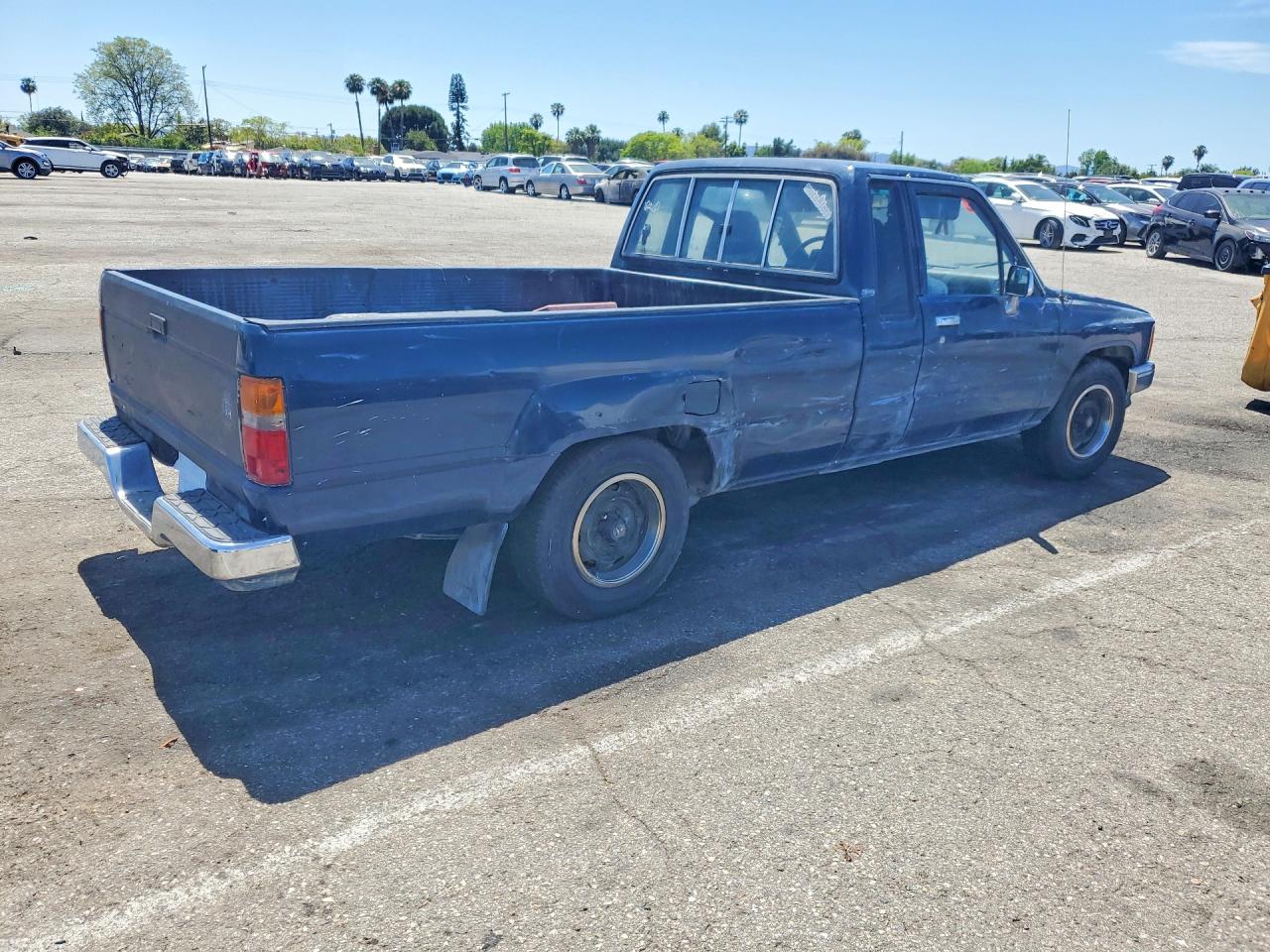 1988 Toyota Pickup Xtracab Rn70 Dlx Blue vin: JT4RN70D0J0057451