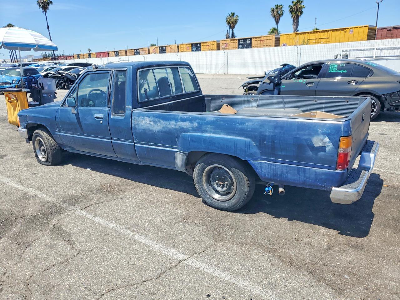 1988 Toyota Pickup Xtracab Rn70 Dlx Blue vin: JT4RN70D0J0057451