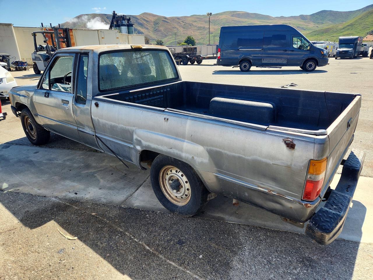 1986 Toyota Pickup Xtracab Rn70 Dlx Gray vin: JT4RN70D1G0014617