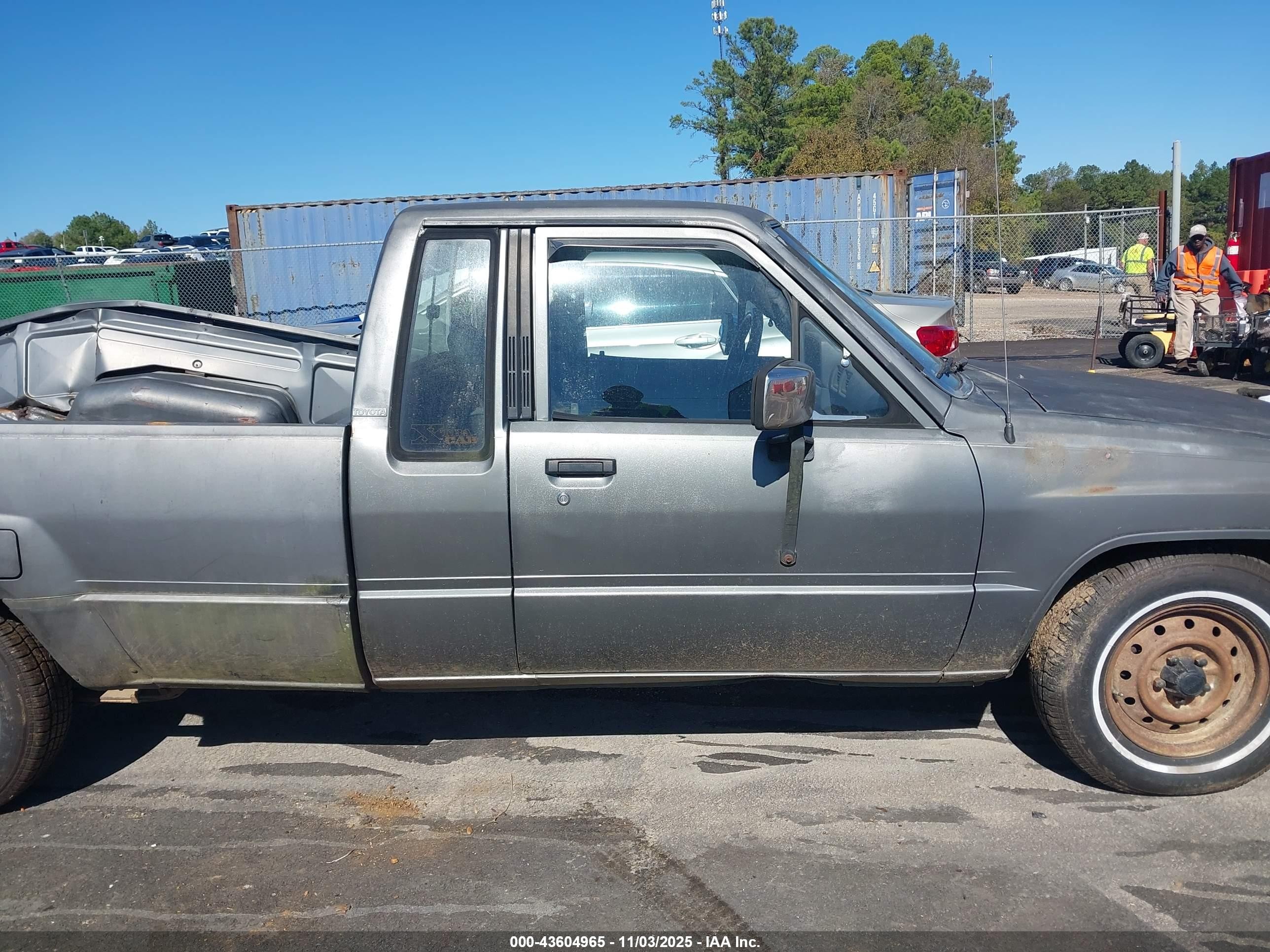 1987 Toyota Pickup Xtracab Rn70 Dlx Gray vin: JT4RN70D2H0039219