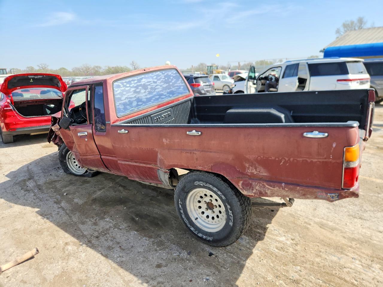 1987 Toyota Pickup Deluxe Бордовый vin: JT4RN70D6H0037599