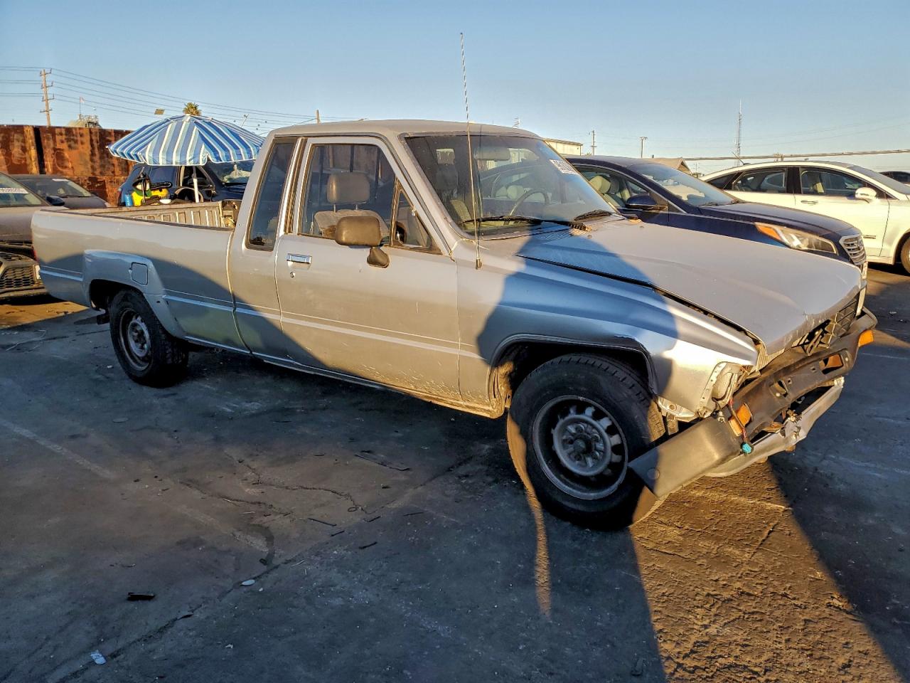 1987 Toyota Pickup Xtracab Rn70 Dlx Silver vin: JT4RN70DXH0032048