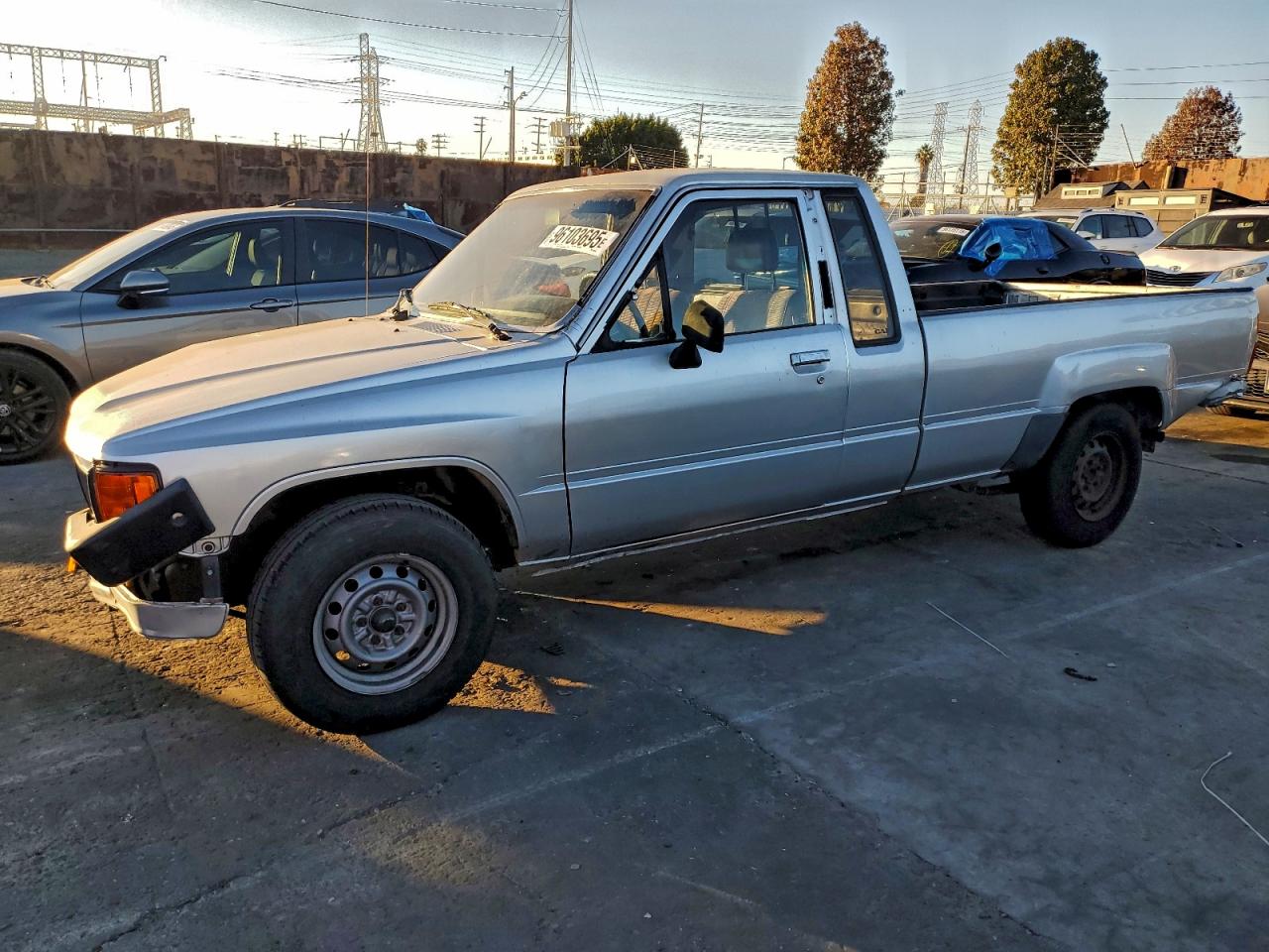 1987 Toyota Pickup Xtracab Rn70 Dlx Silver vin: JT4RN70DXH0032048