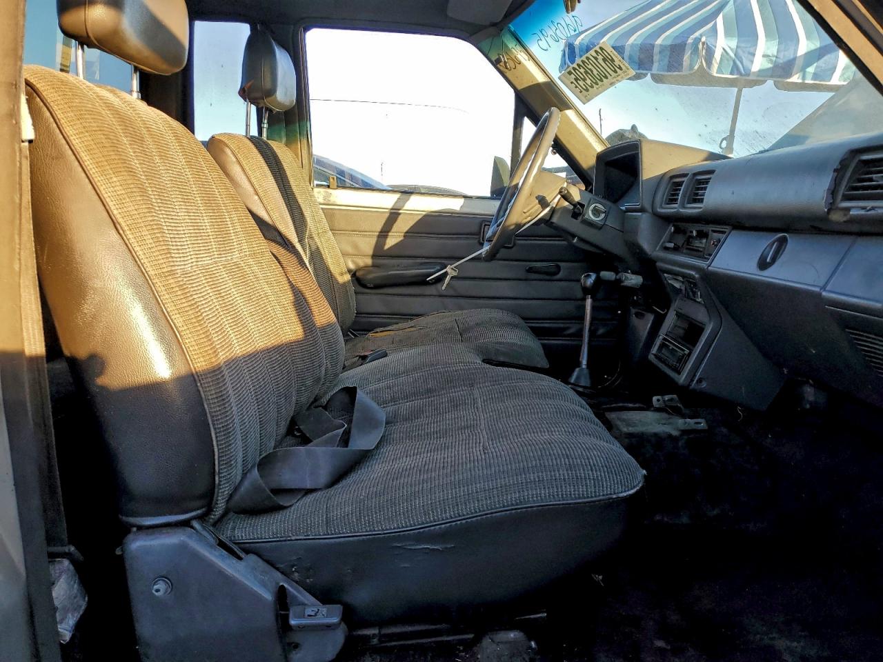 1987 Toyota Pickup Xtracab Rn70 Dlx Silver vin: JT4RN70DXH0032048