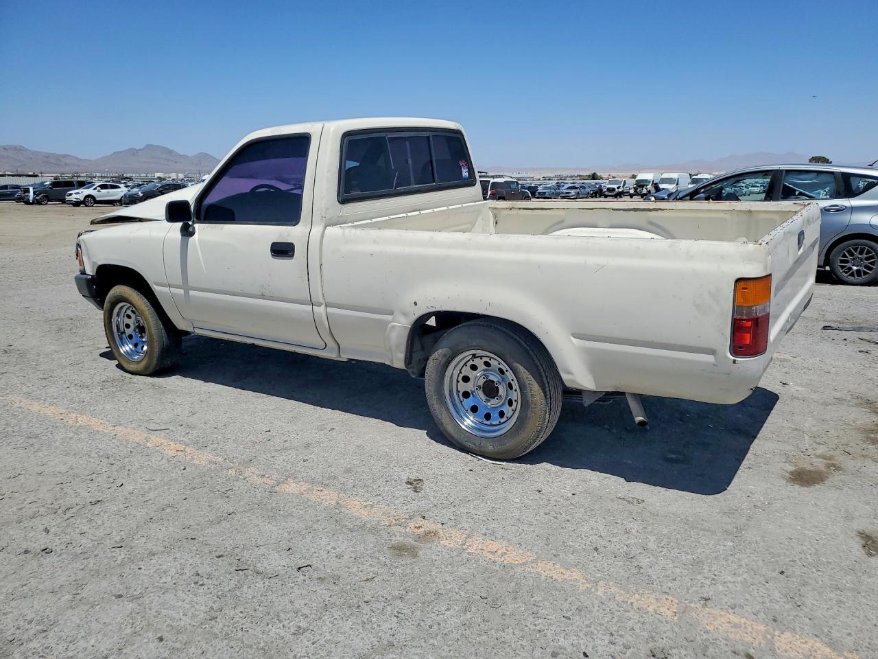 1990 Toyota Pickup Base White vin: JT4RN81A0L0045197