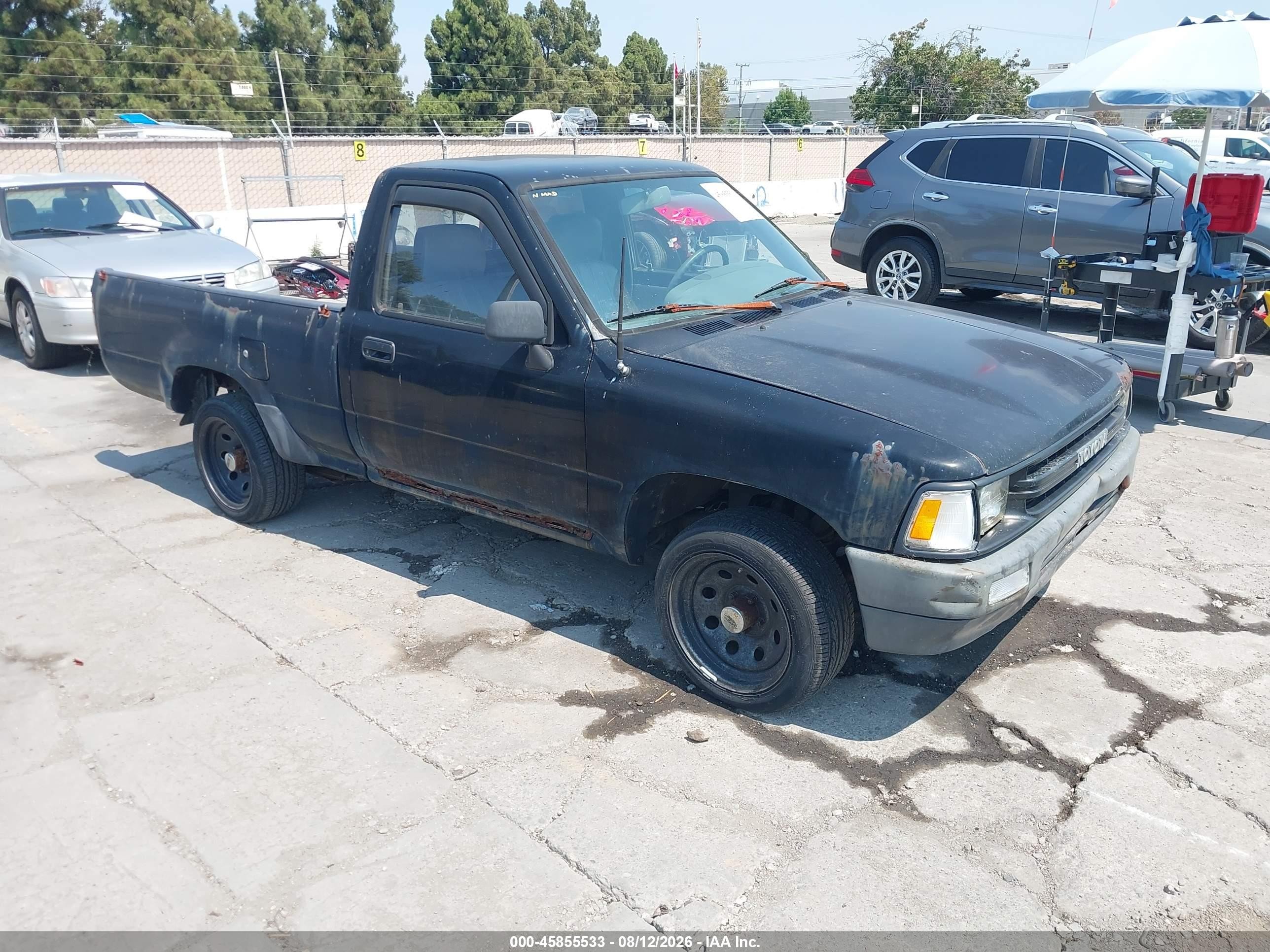 1990 Toyota Pickup 1/2 Ton Short Wheelbase Black vin: JT4RN81A0L0052568