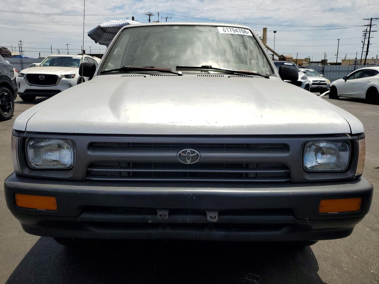 1992 Toyota Pickup 1/2 Ton Short Wheelbase Silver vin: JT4RN81A2N0092167