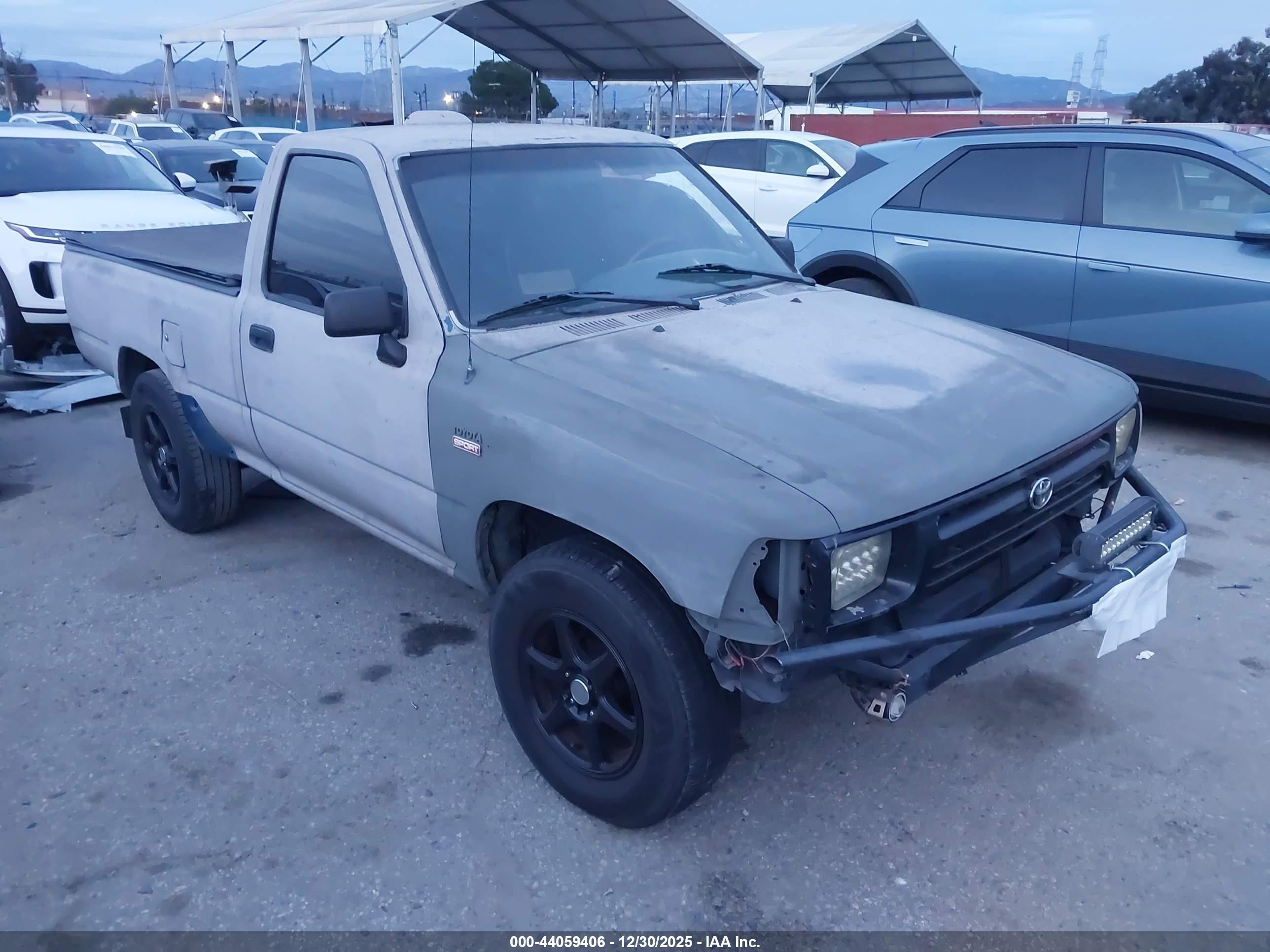 1995 Toyota Pickup 1/2 Ton Short Wheelbase Серый vin: JT4RN81A2S5206991