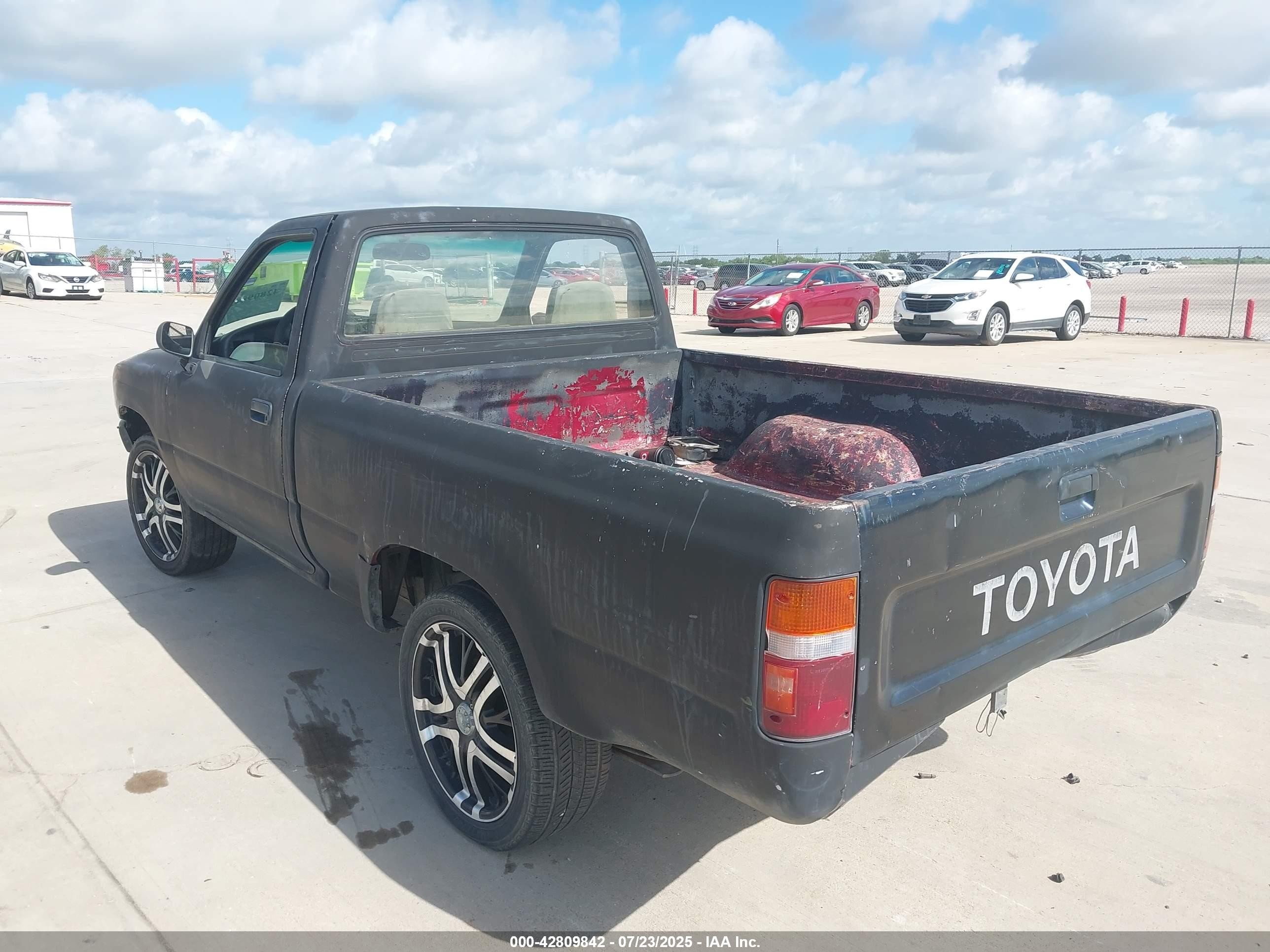 1990 Toyota Pickup 1/2 Ton Short Wheelbase Black vin: JT4RN81A3L0045985