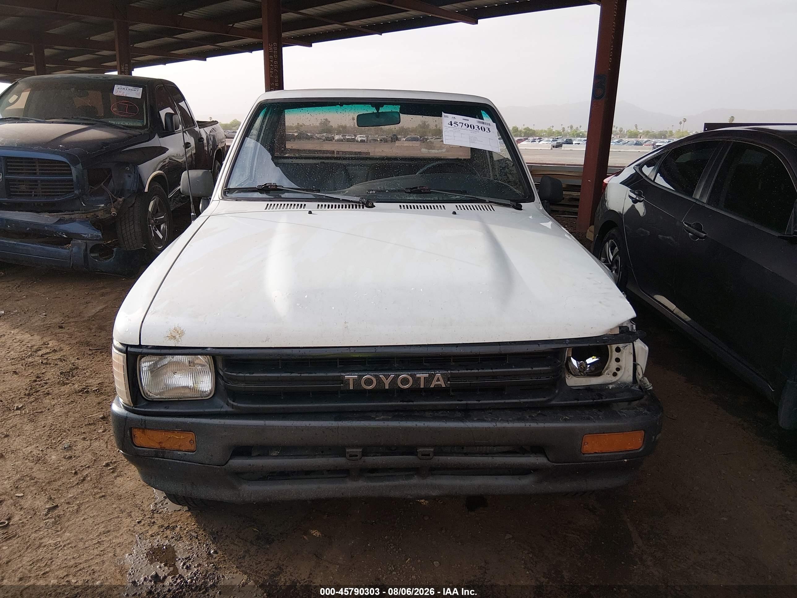 1991 Toyota Pickup 1/2 Ton Short Wheelbase White vin: JT4RN81A3M5101931