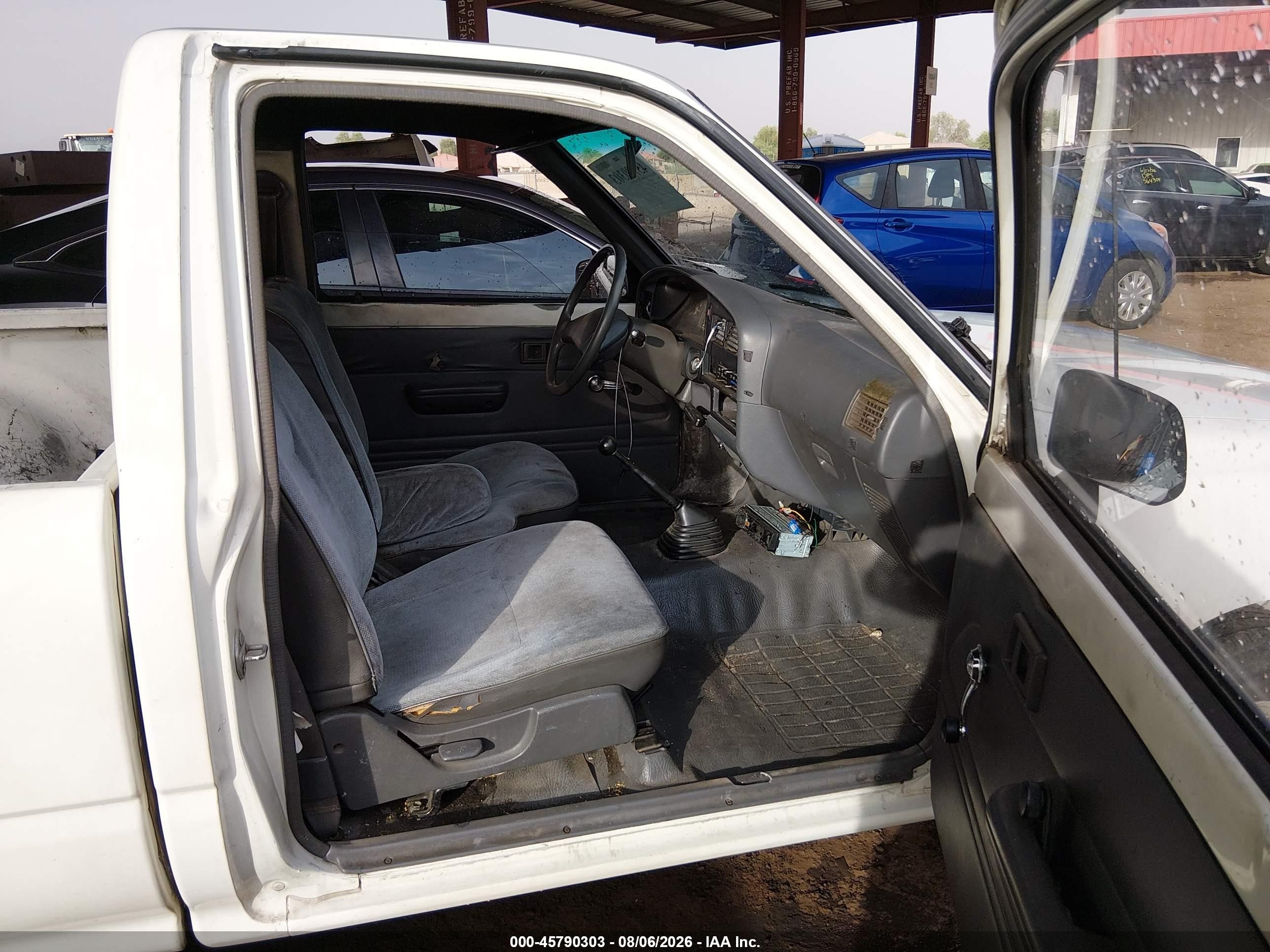 1991 Toyota Pickup 1/2 Ton Short Wheelbase White vin: JT4RN81A3M5101931