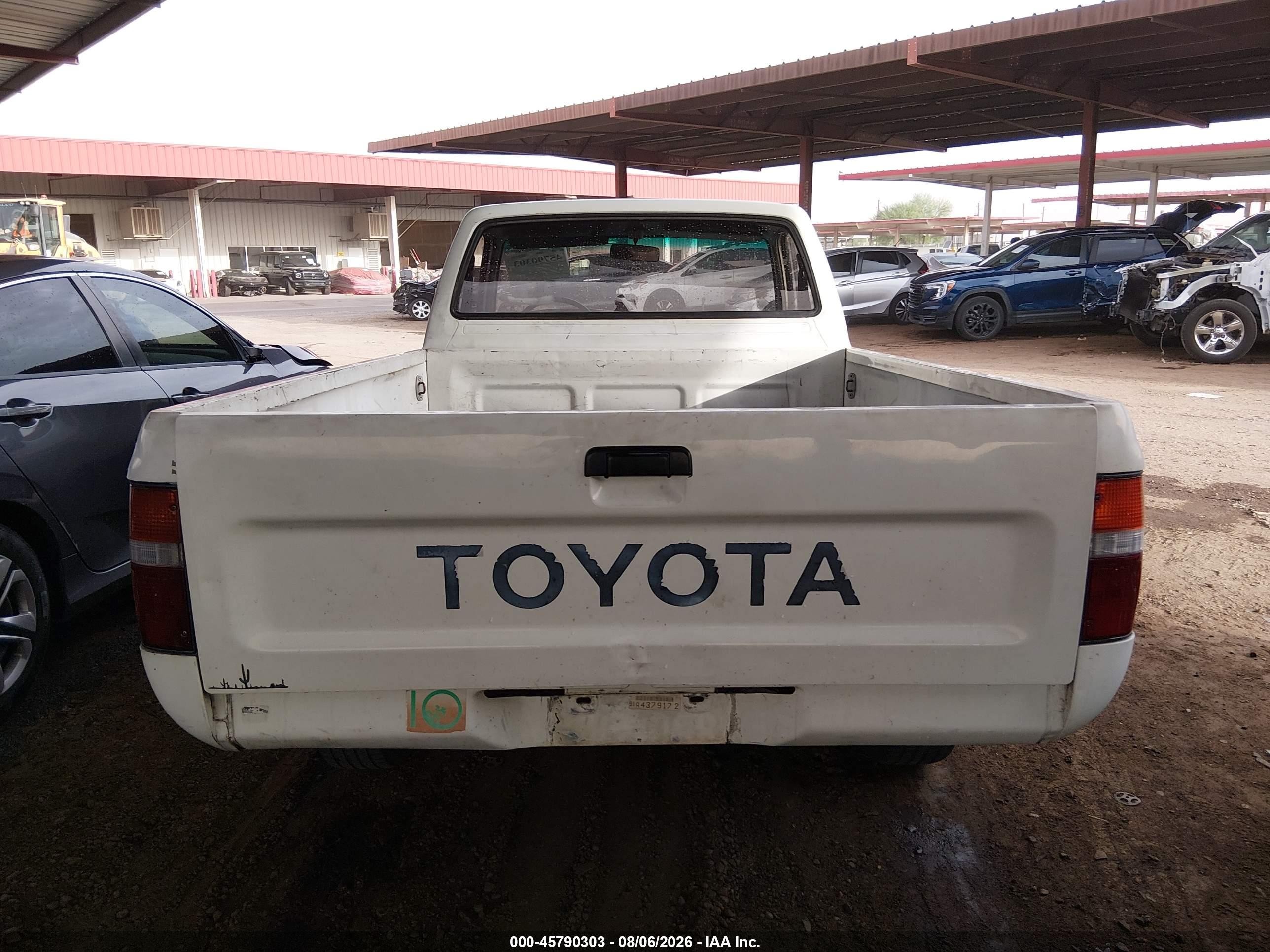 1991 Toyota Pickup 1/2 Ton Short Wheelbase White vin: JT4RN81A3M5101931