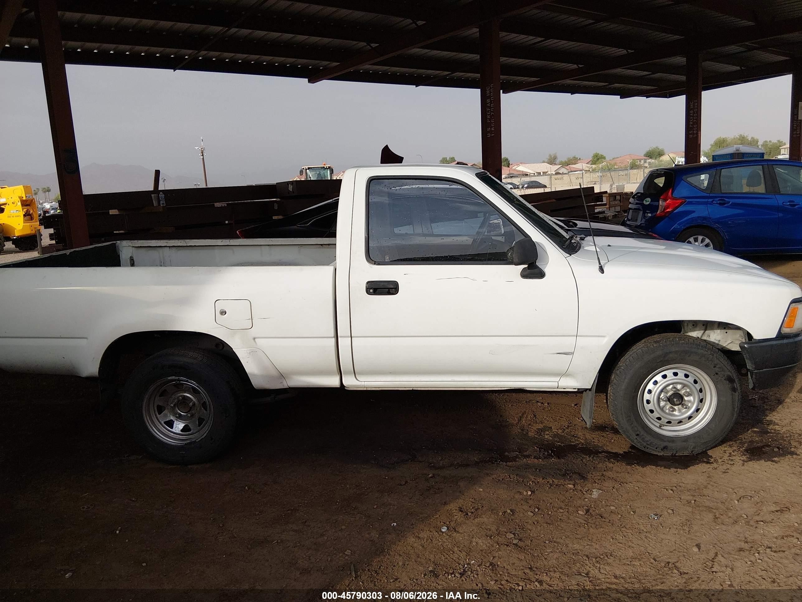 1991 Toyota Pickup 1/2 Ton Short Wheelbase White vin: JT4RN81A3M5101931